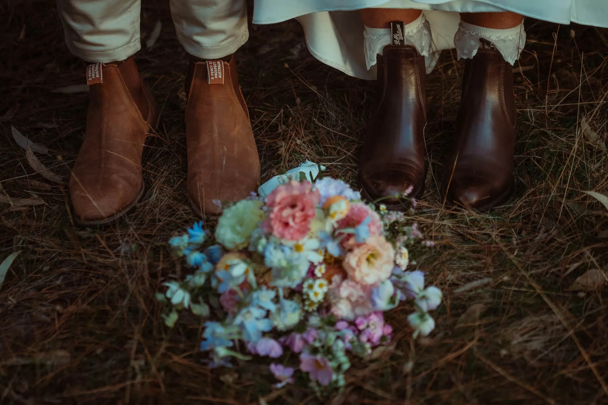 wedding Adelaide hills photography RM Williams bouquet journalistic