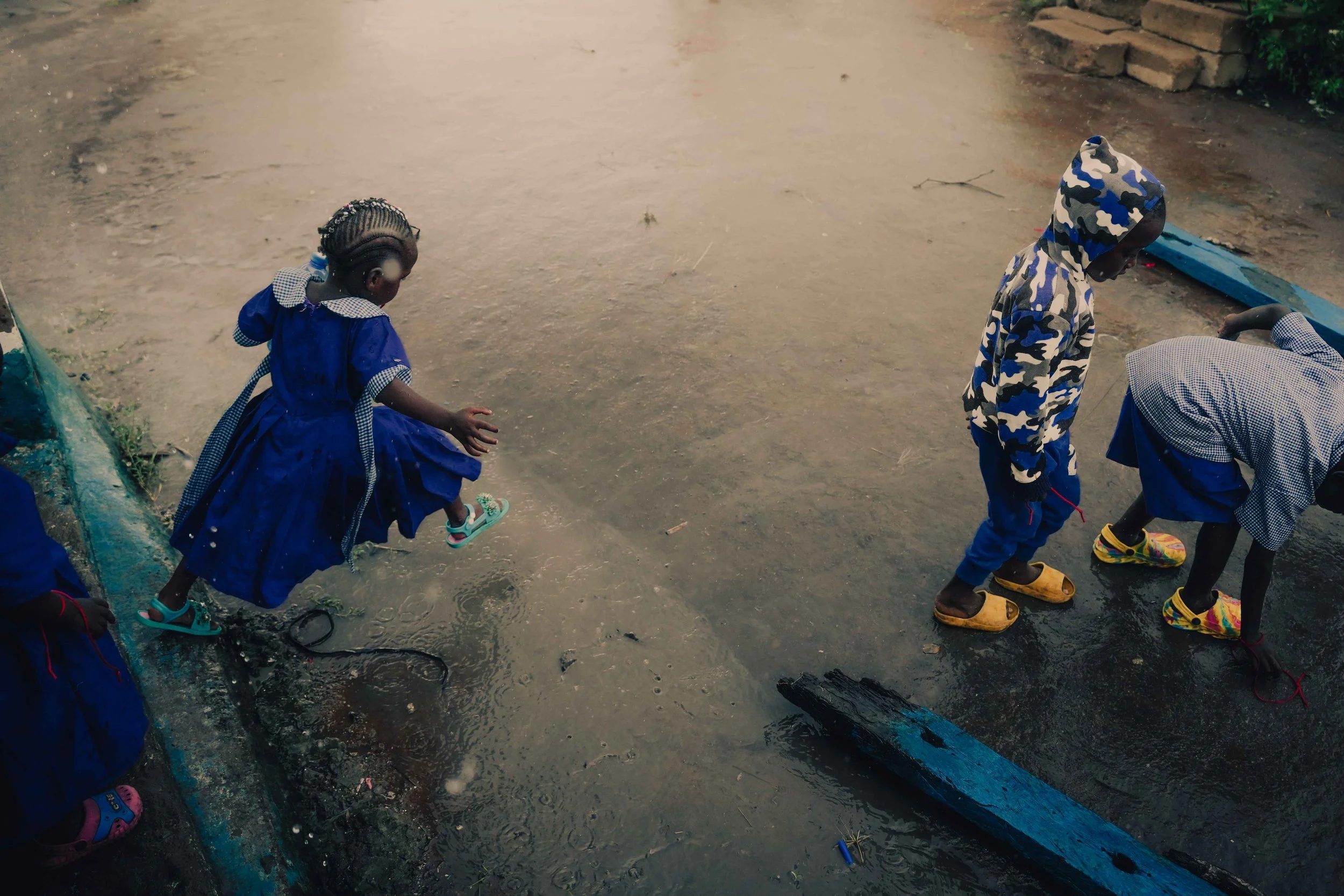 small kids flood in Kenya