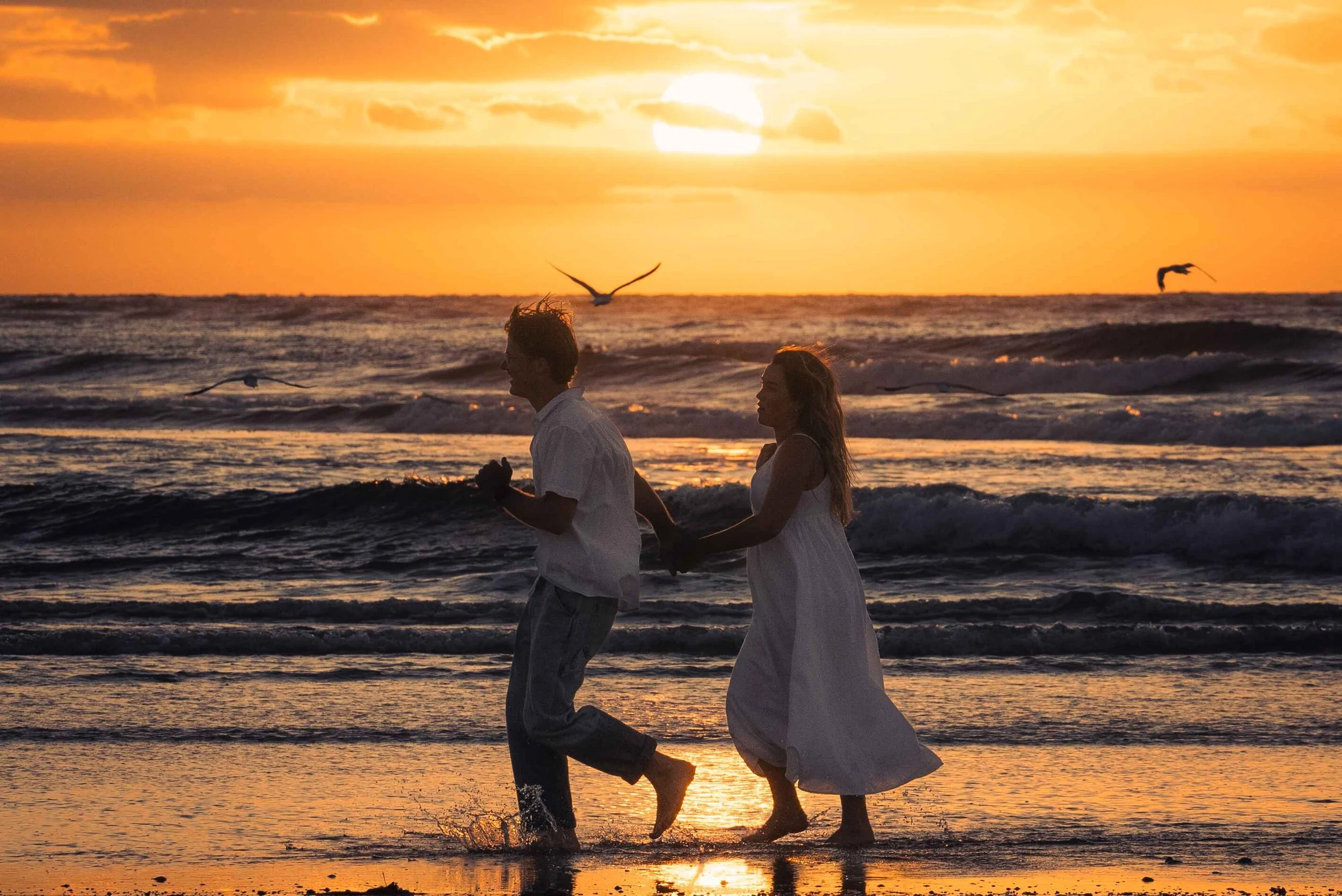 romantic engagement photos sunset Noarlunga