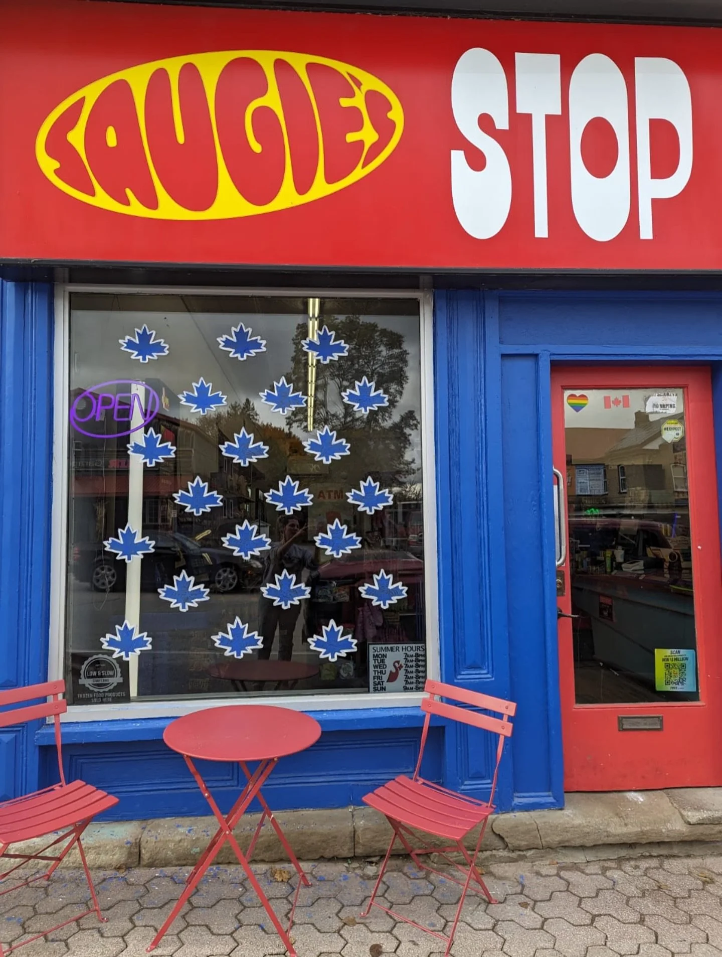 Don&rsquo;t forget to grab your snacks for the World Series game tonight!

Go Jays Go!

xoxox Saugies