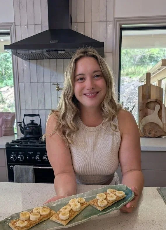 A Client testimonial from Bailey, a social media and marketing client, sharing how Thrive Business Support Strategy & Solutions helped her massage business grow by taking the tie to understand her vision and provde startegic support