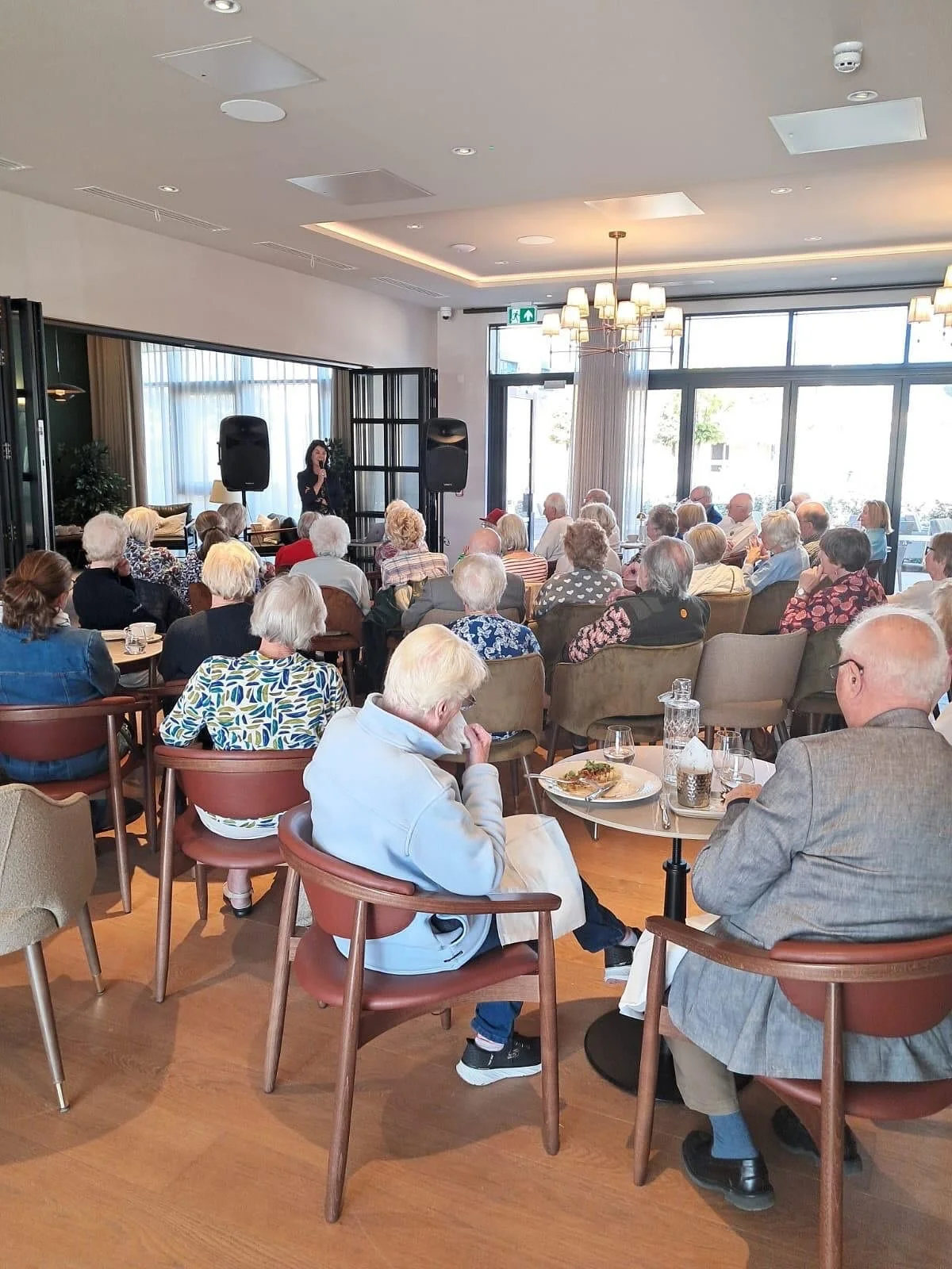 A lovely afternoon with owners and guests at @strawberryfieldsrangeford yesterday talking all things #healthylongevity #retirement and signing lots of copies of my book #livewellto101
