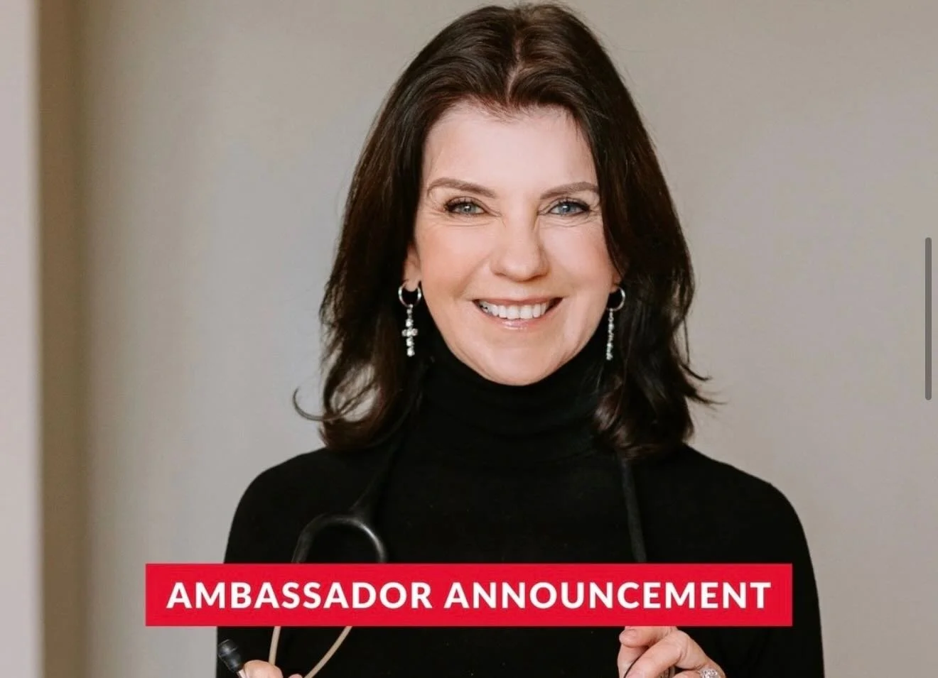 Delighted to be @airambulances new Ambassador and excited to get started working with their amazing team #airambulancesUK #lifesavingcare #airambulance #ambassador
