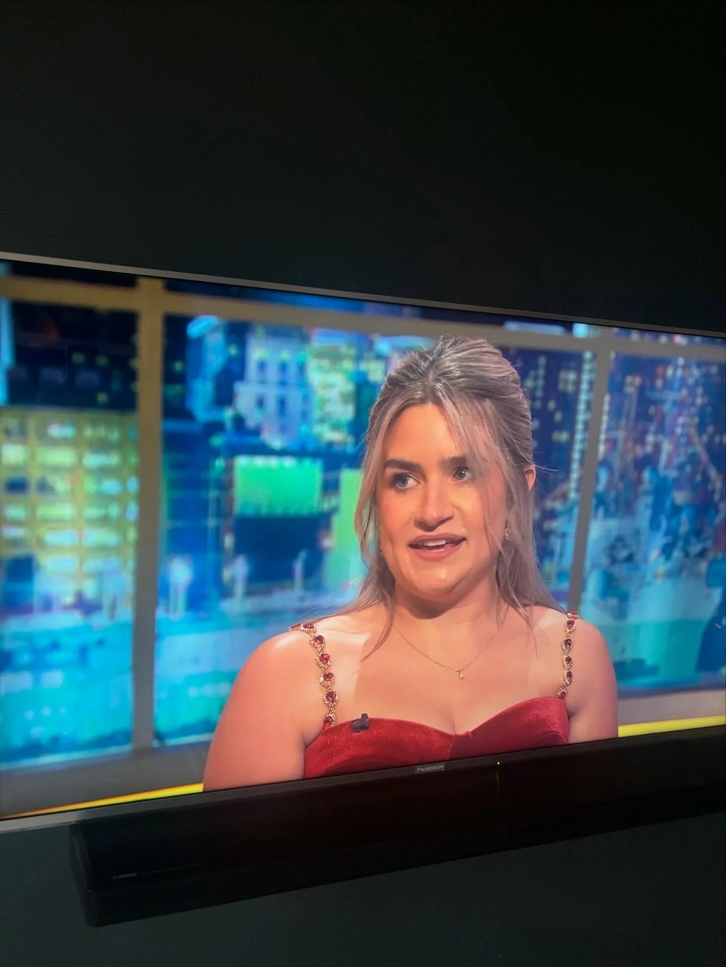 Safely home catching up on Saturday night telly. Loved hearing @harrietkemsley talking about dyspraxia on @thejonathanrossshowofficial. So glad Embarrassing Bodies helped you Harriet. I will always be super proud of that show. Thank you @mavericktele