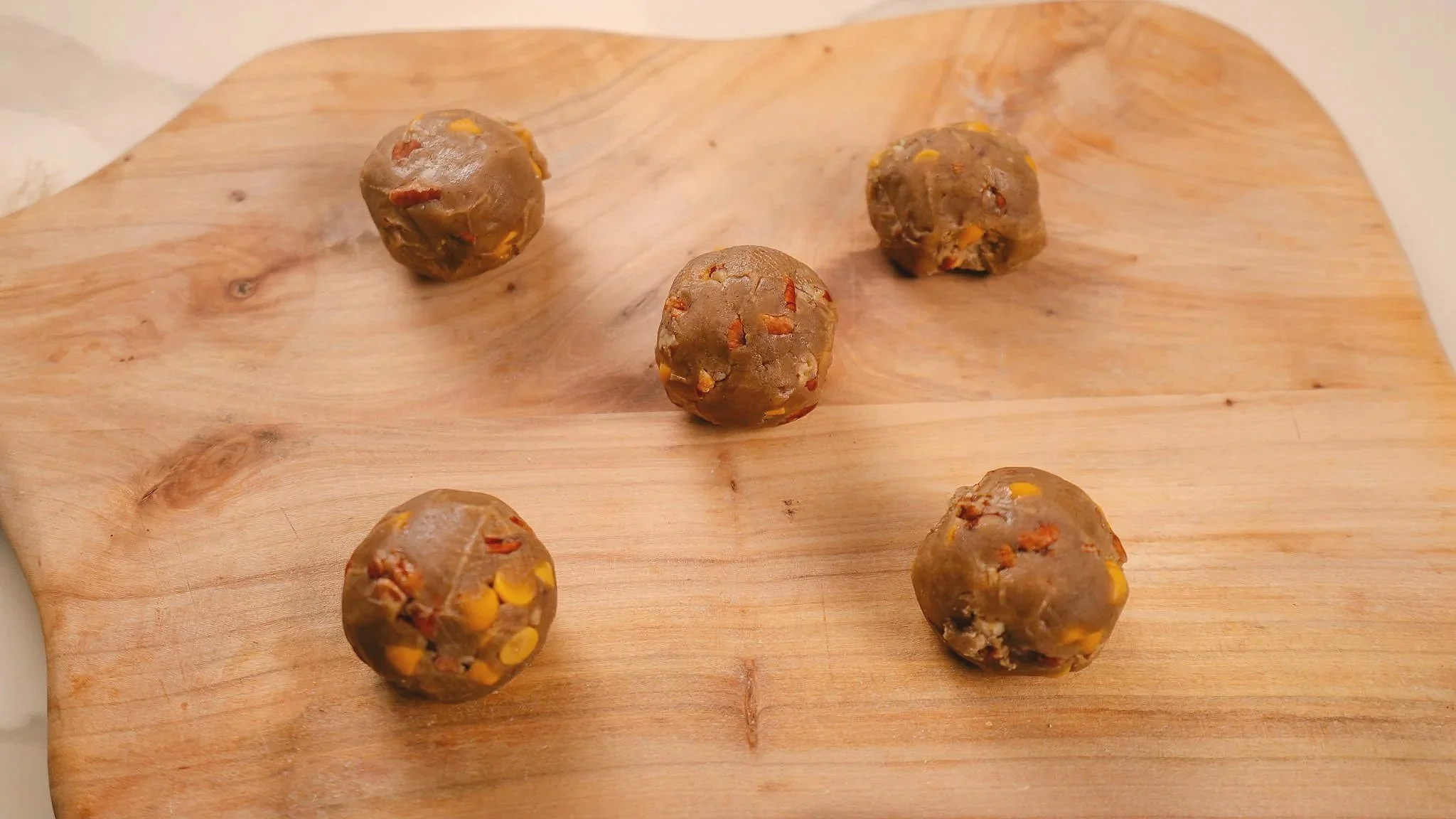 12 Butterscotch Maple Pecan Cookies (Frozen)