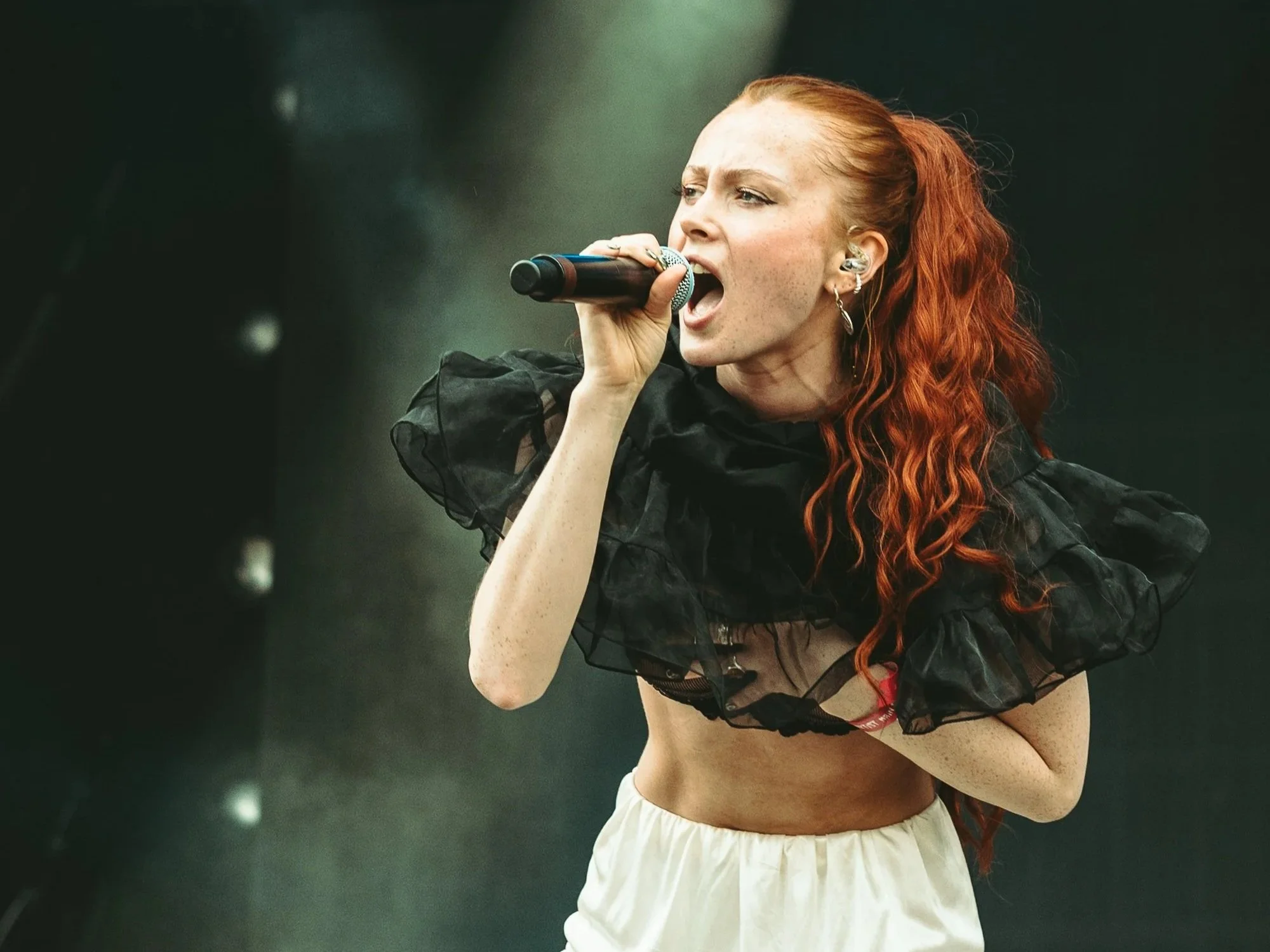 Elín Hall Opens Mains Stage at BludFest