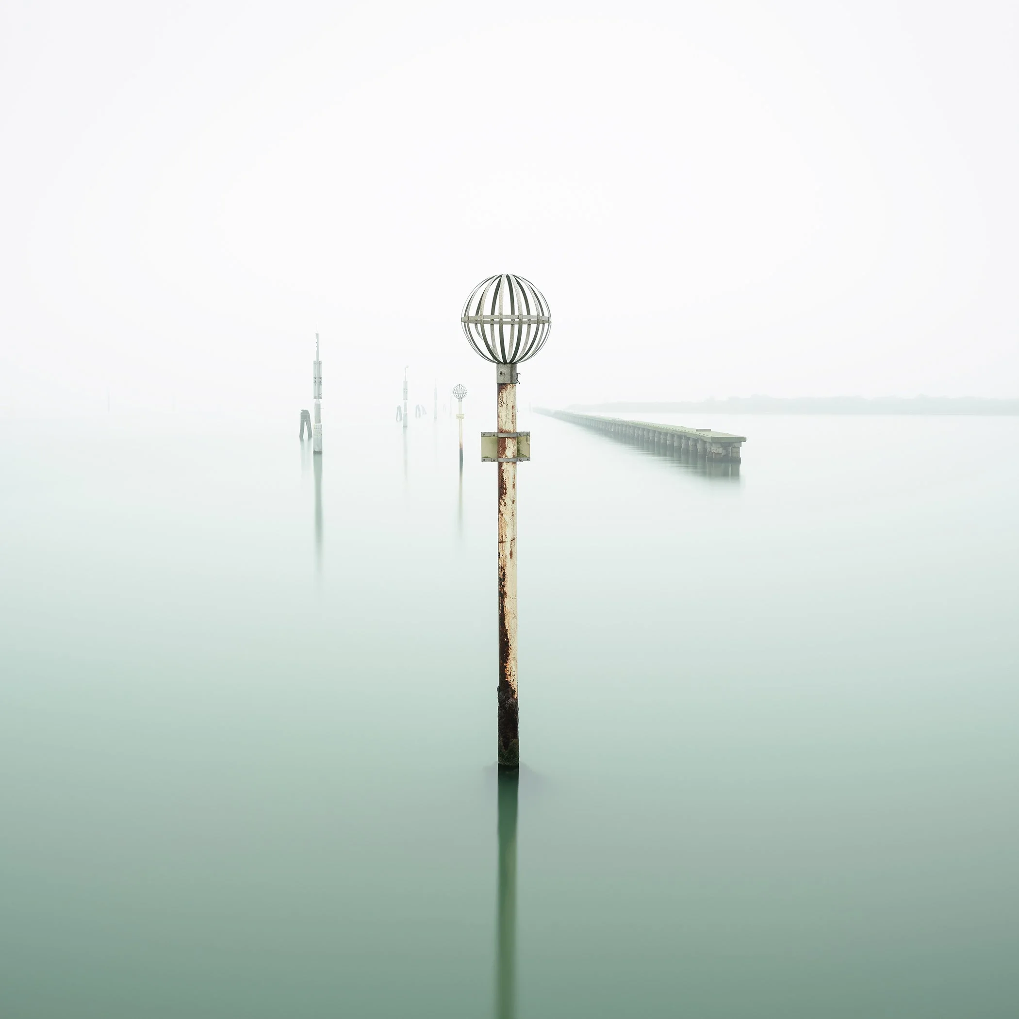 Briccole Study 1, minimalist long-exposure seascape in the Venetian Lagoon, Venice, Italy, photographed by Gerald Berghammer.
