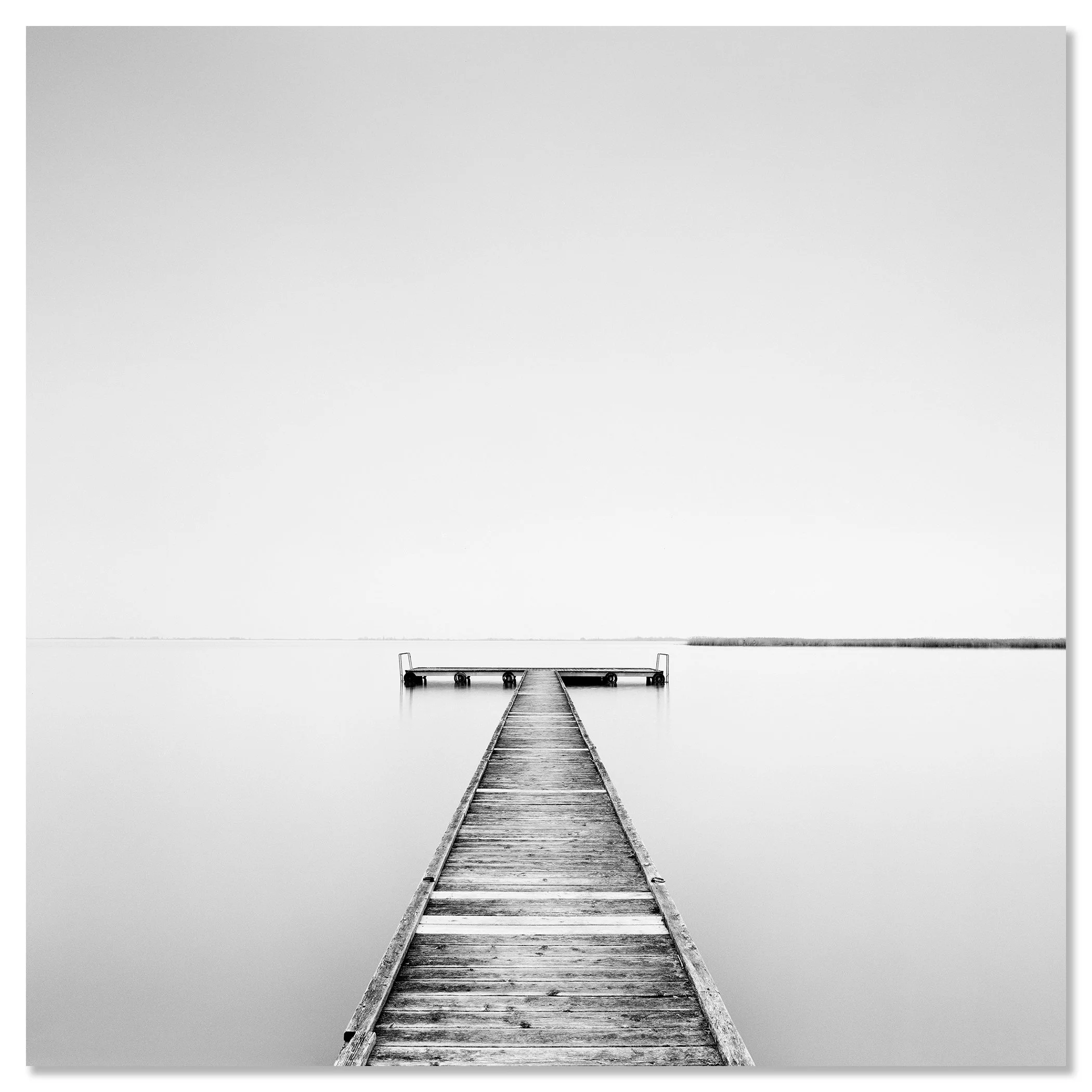 Pier Study 1 presented as a frameless black-and-white artwork mounted on aluminium Dibond by Gerald Berghammer.