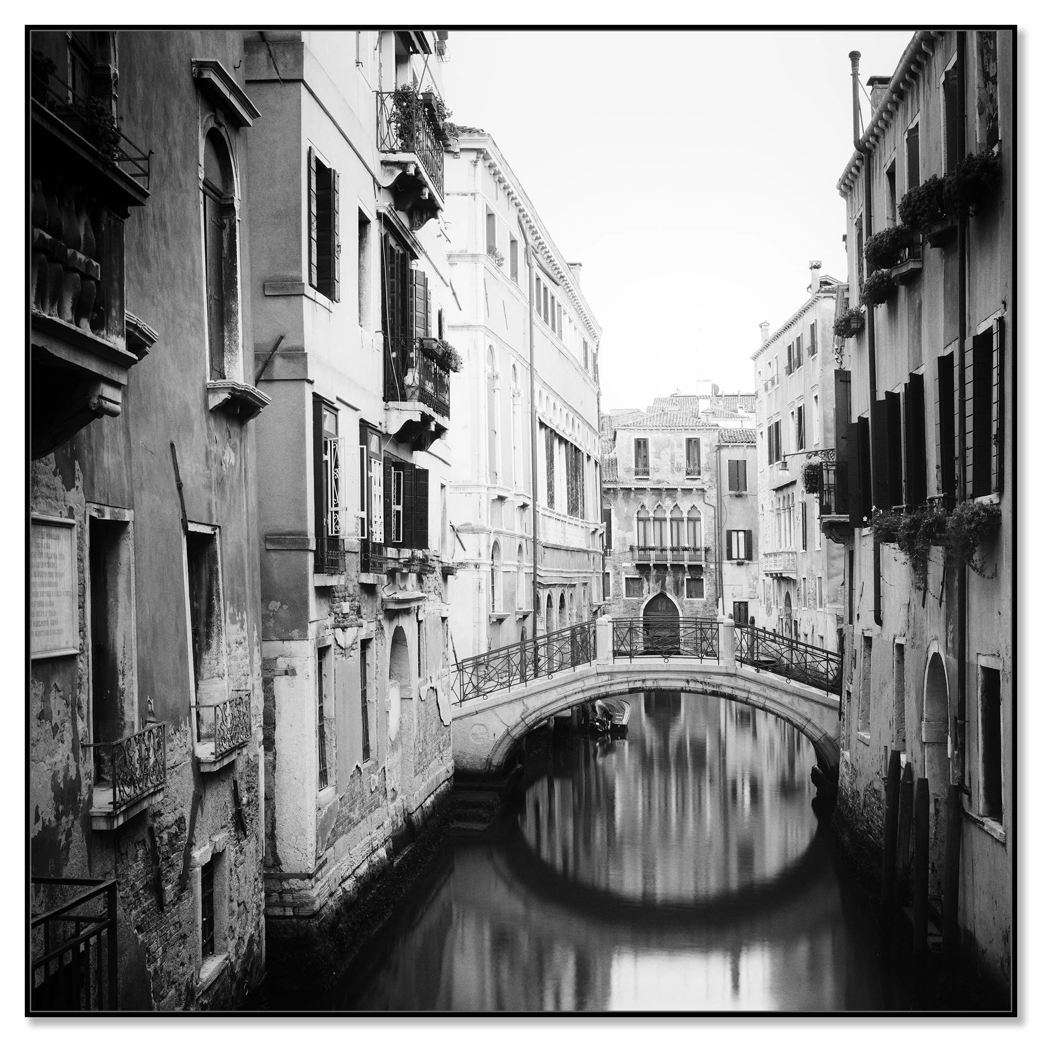 The Bridges of Venice, Study 2 – black-and-white Dibond print in a black aluminium ArtBox frame.