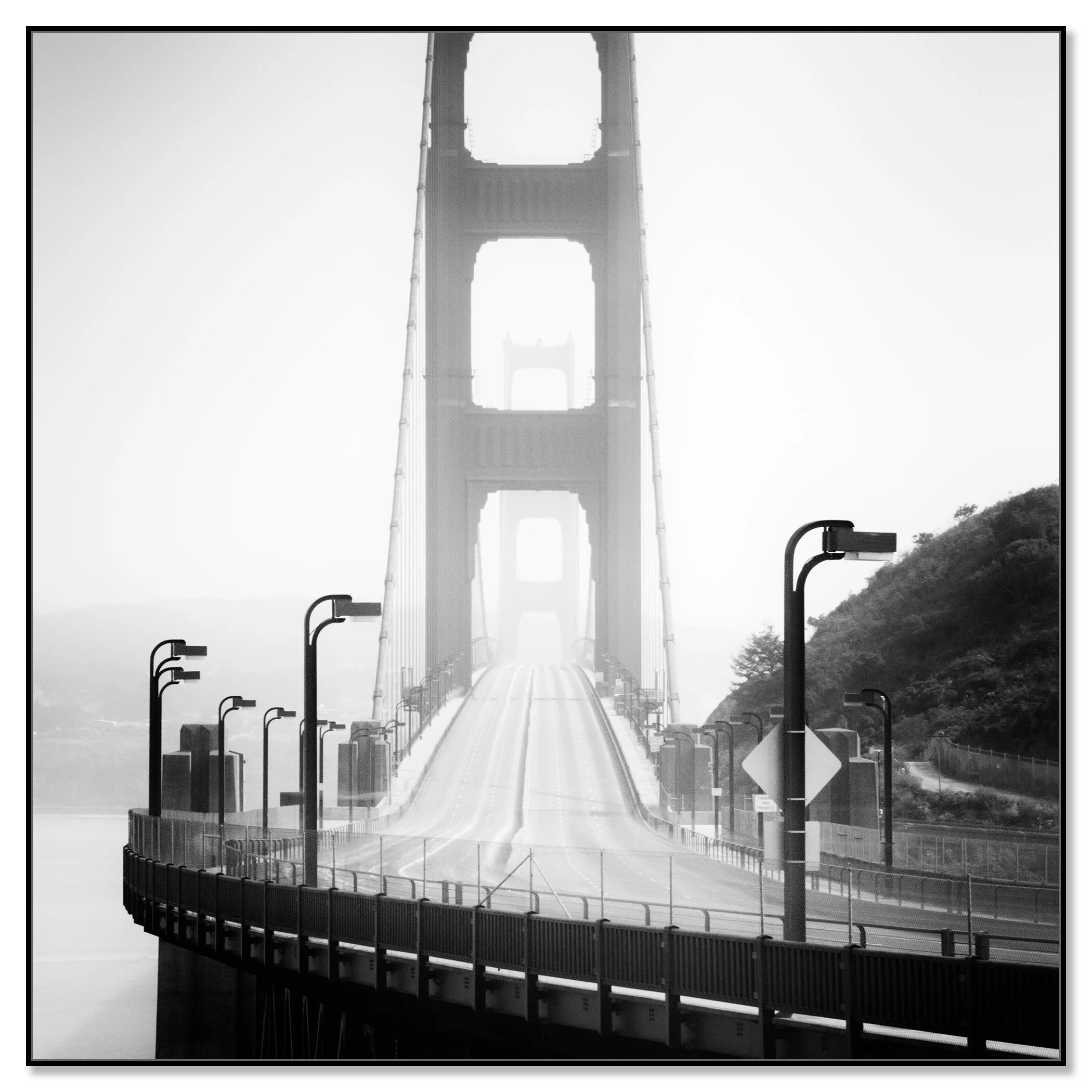 Golden Gate Bridge Study 7 by Gerald Berghammer as a black-and-white Dibond print in a black aluminium ArtBox frame.