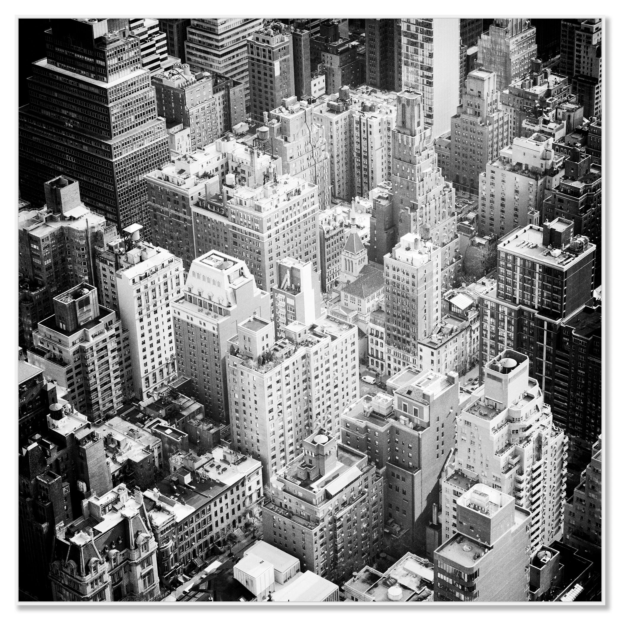 Manhattan Study 3 displayed as a black-and-white Dibond print in a white aluminium ArtBox frame by Gerald Berghammer.