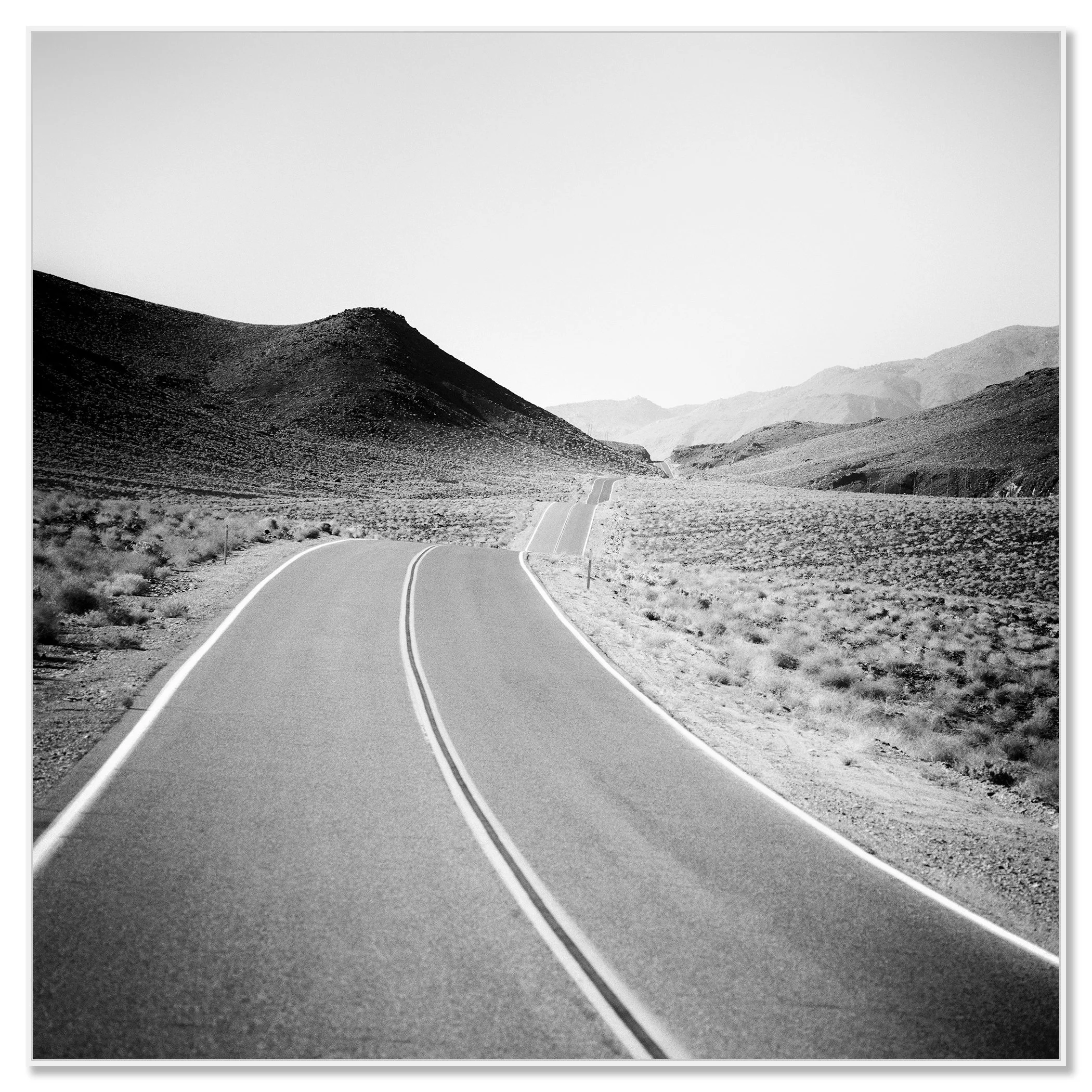 Way to Nowhere, Study 1 – black-and-white photograph in a white aluminium ArtBox frame. Photo by Gerald Berghammer.