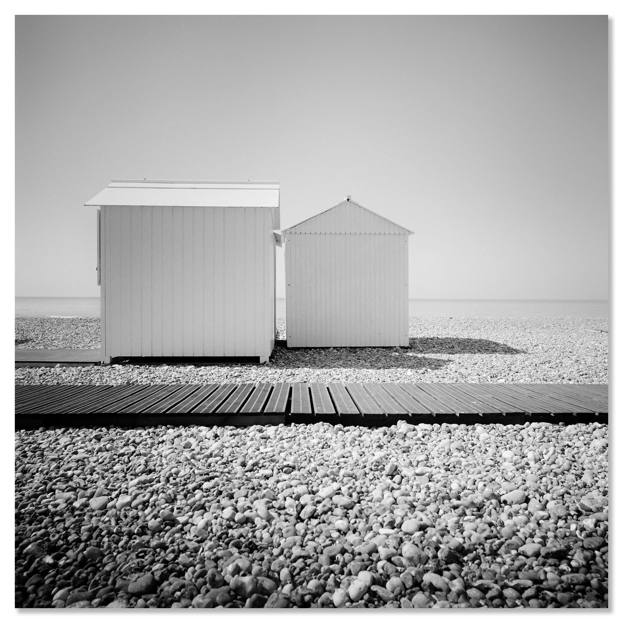 Beach Huts Study 10 – France by Gerald Berghammer mounted on frameless aluminium Dibond.