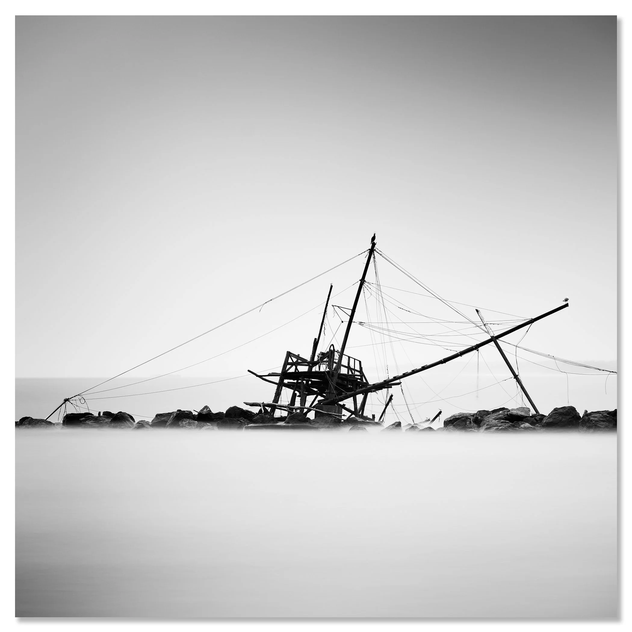 An abandoned fishing hut at Bocca d’Arno captured in black and white, with still water and a quiet coastal atmosphere – dibond frameless
