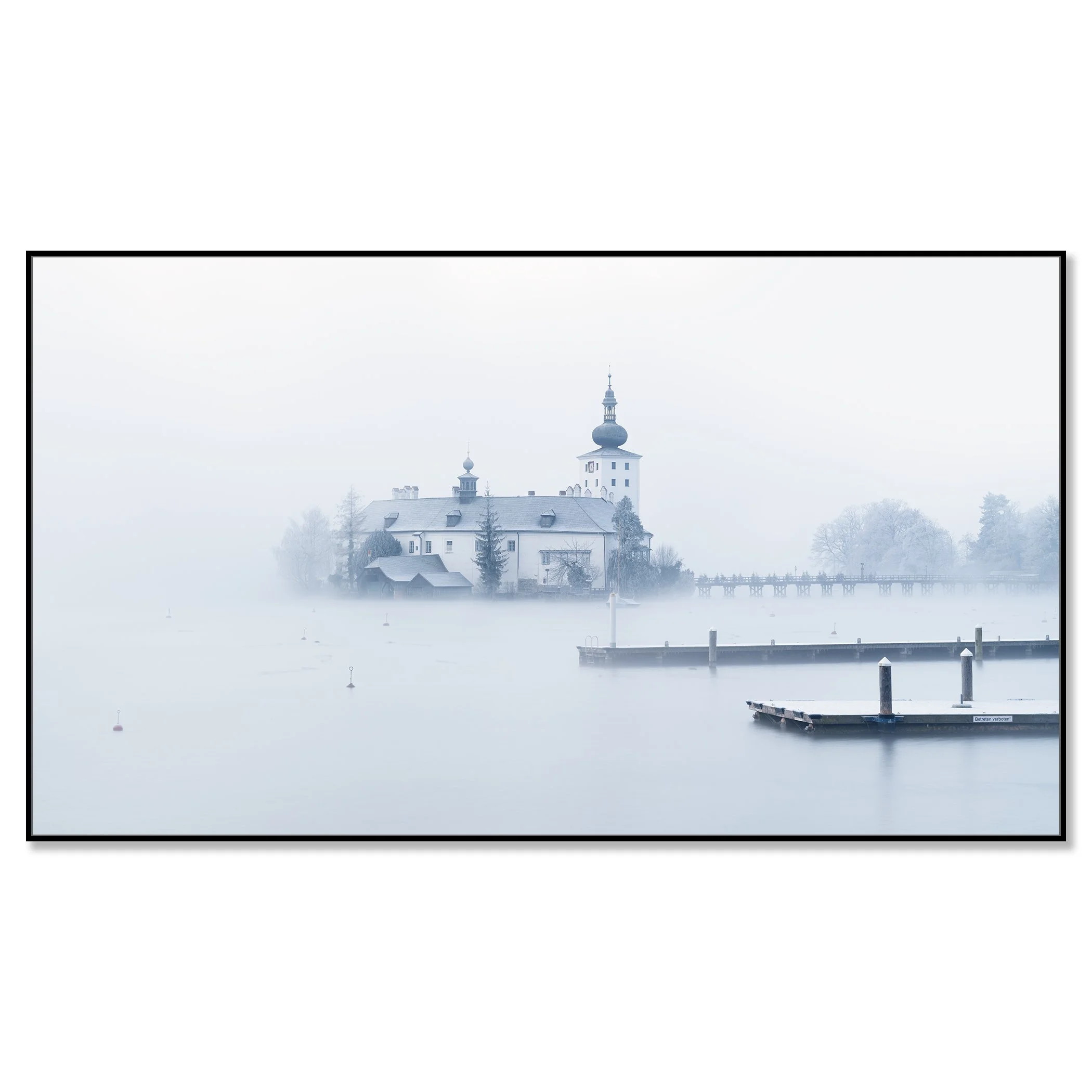 Seeschloss Ort in Winter, Study 1 – panoramic colour photograph in a black aluminium ArtBox. Photo by Gerald Berghammer.