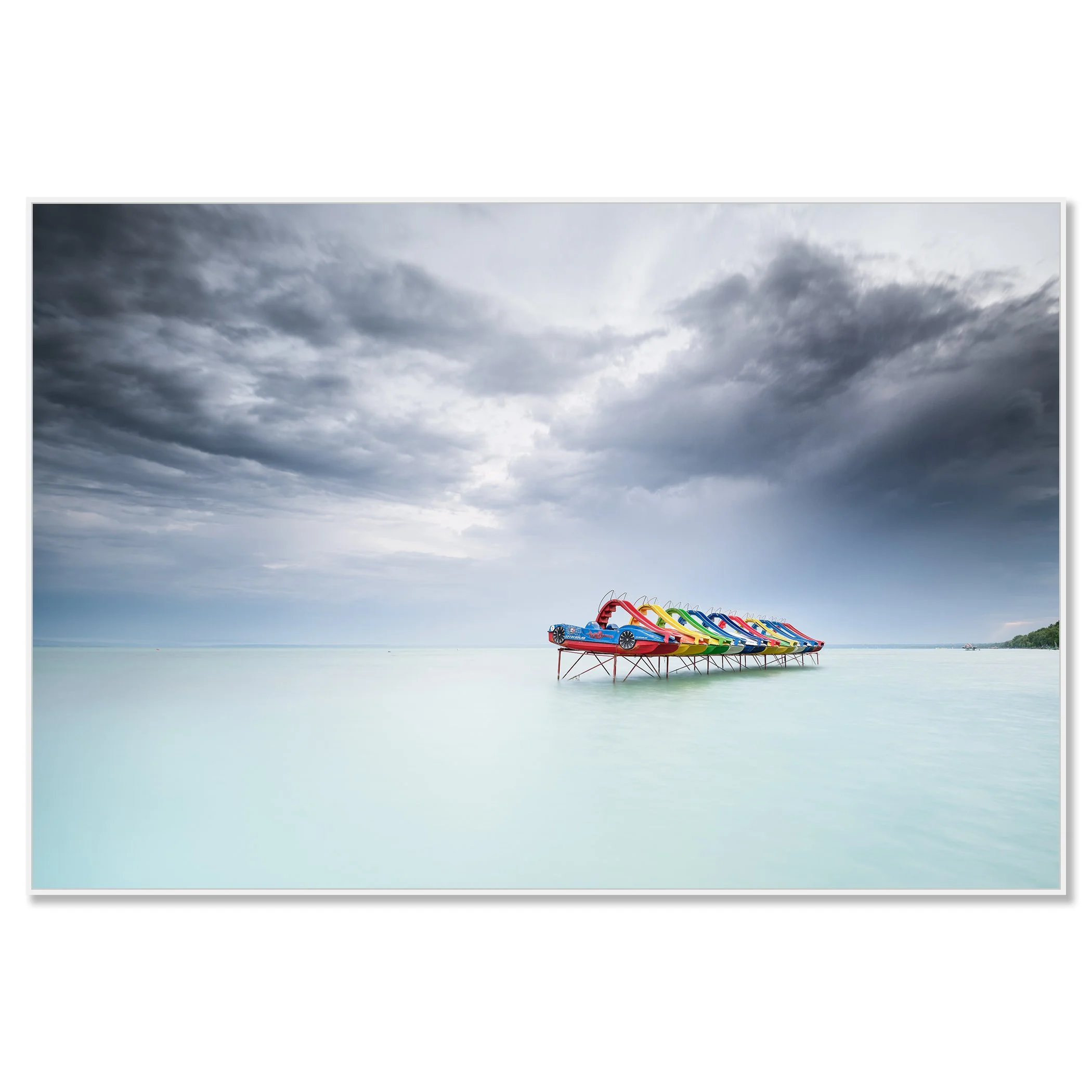 Pedal Boat Colour Study 1 mounted on aluminium Dibond in a white aluminium ArtBox frame. Photo by Gerald Berghammer.