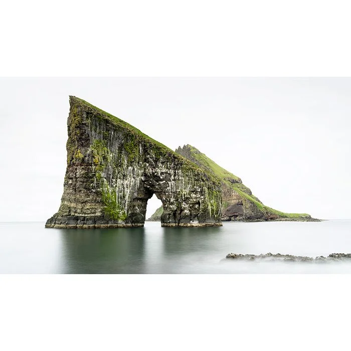 Drangarnir Sea Arch Study 2 – Faroe Islands | Gerald Berghammer