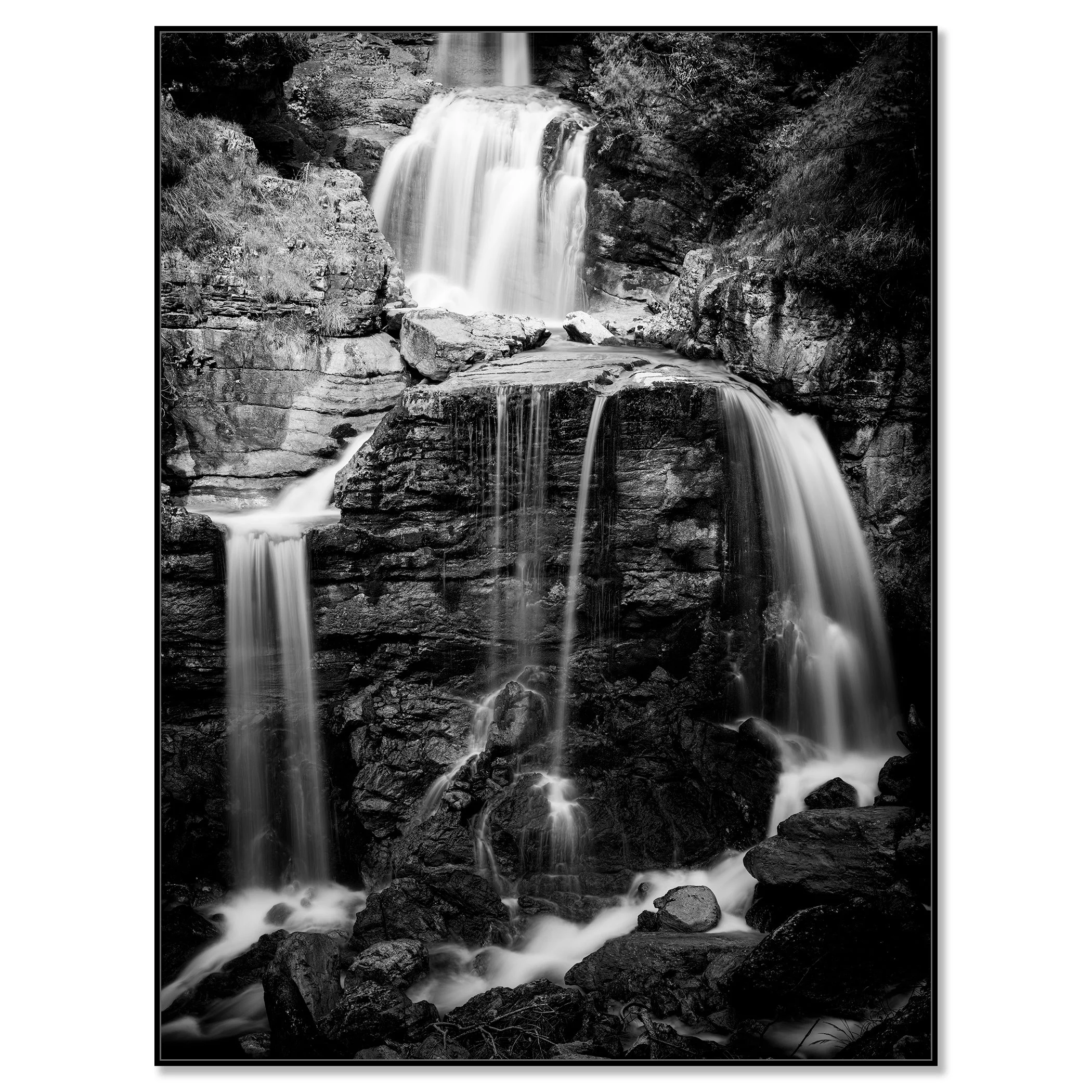 Lower Kuhflucht Waterfall – black-and-white photograph in a black aluminium ArtBox, artwork by Gerald Berghammer.
