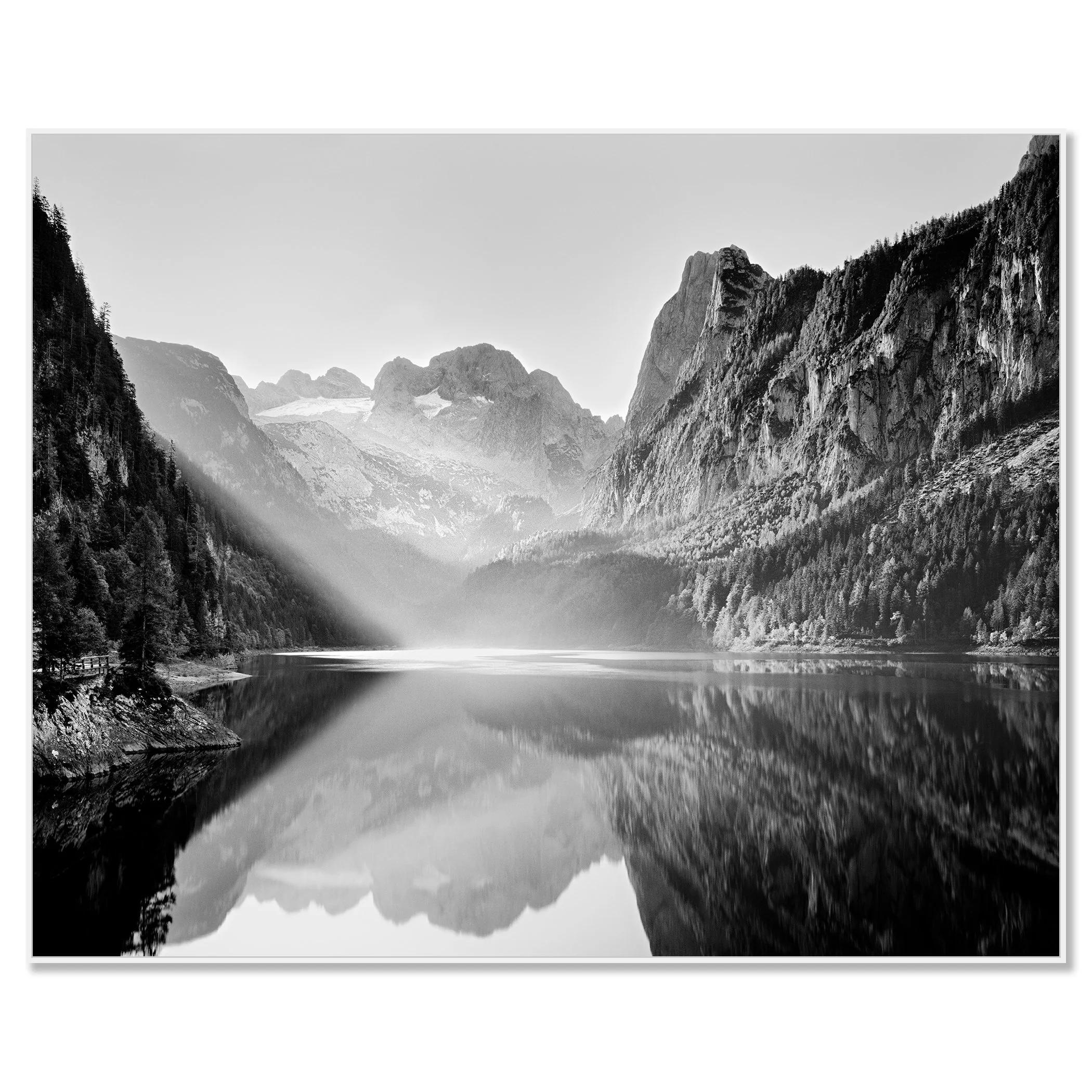 Illumination – Lake Gosau, Austria, black-and-white photograph on Dibond in a white aluminium ArtBox. Photo by Gerald Berghammer.
