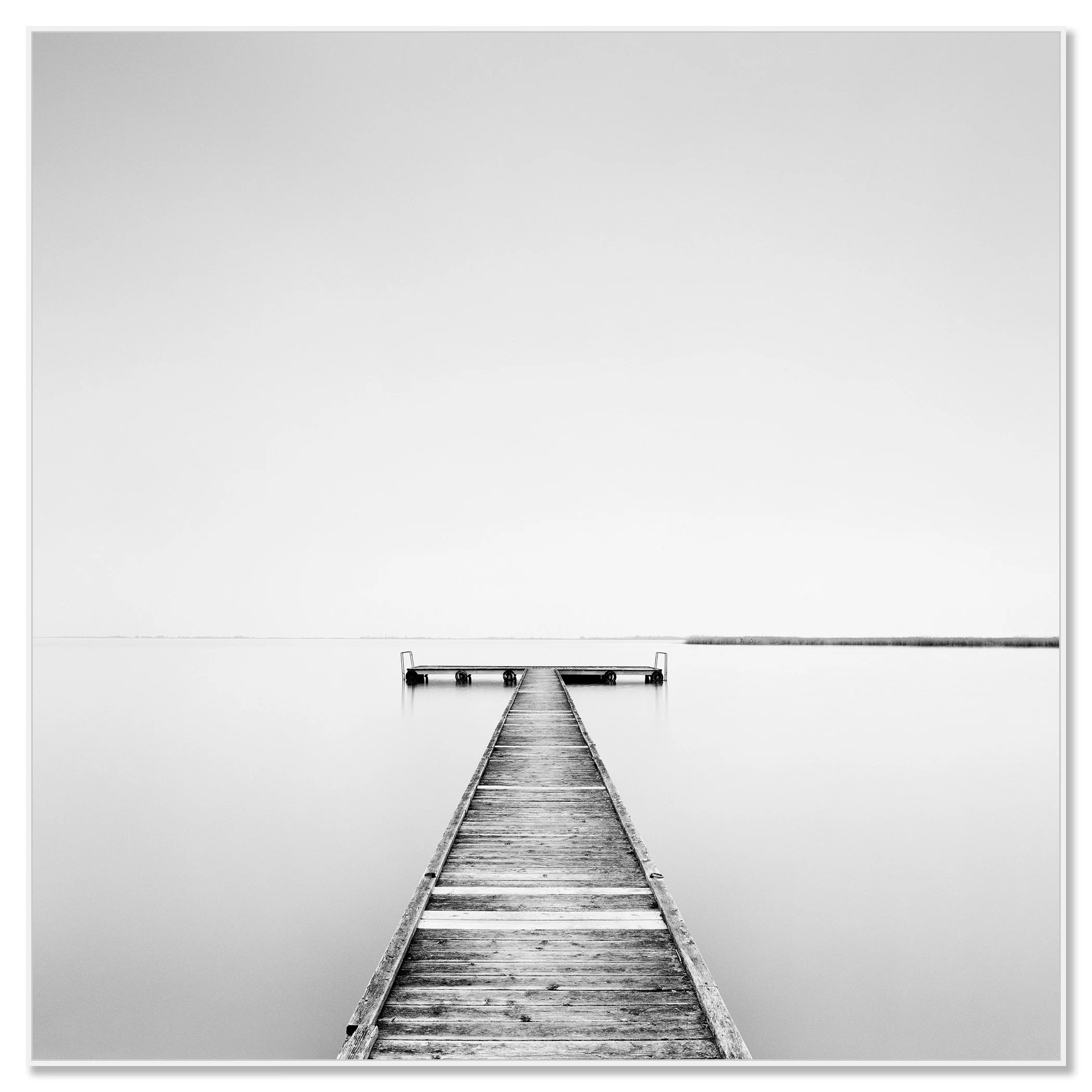 Pier Study 1 presented on aluminium Dibond in a white aluminium ArtBox frame by Gerald Berghammer.