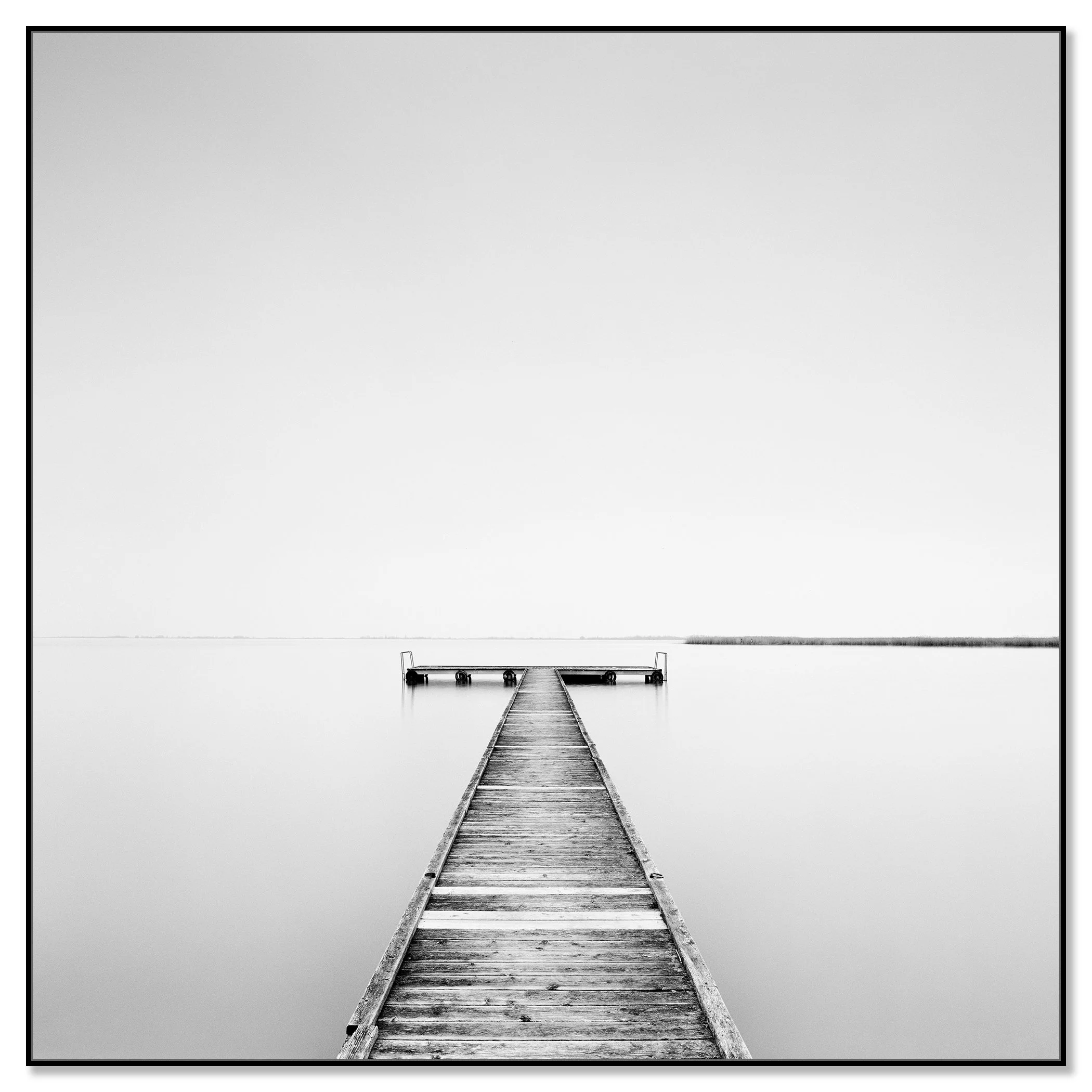 Pier Study 1 presented on aluminium Dibond in a black aluminium ArtBox frame by Gerald Berghammer.