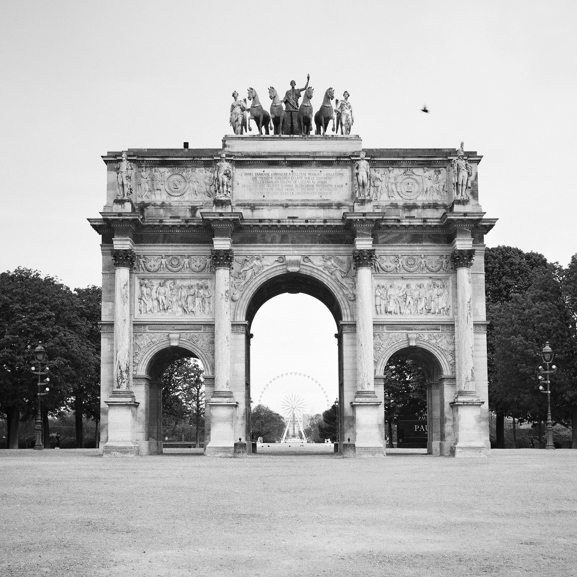 Detail of the black-and-white photograph Arc de Triomphe du Carrousel by Gerald Berghammer.