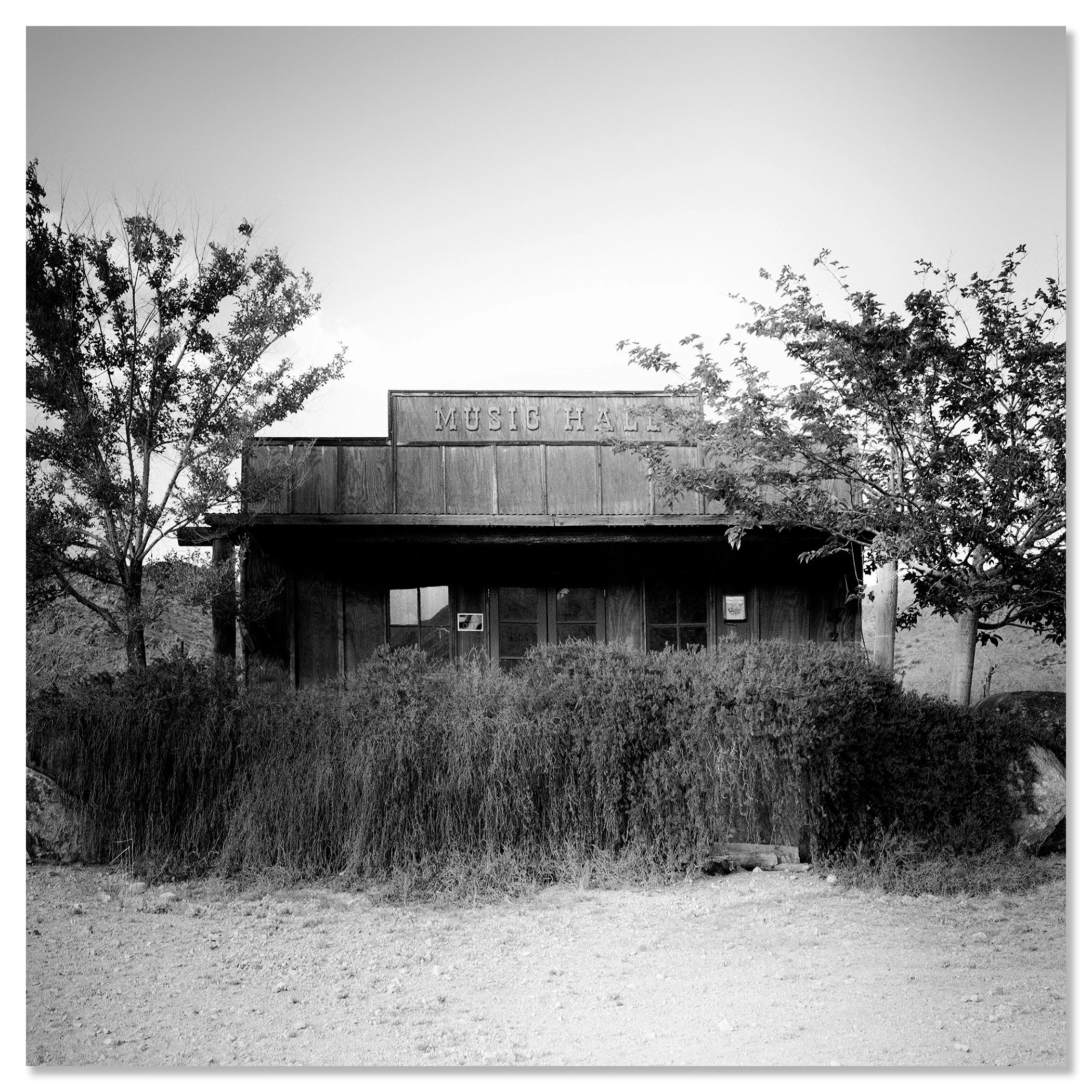 Music Hall – Arizona, black-and-white photograph mounted on aluminium Dibond with a frameless presentation