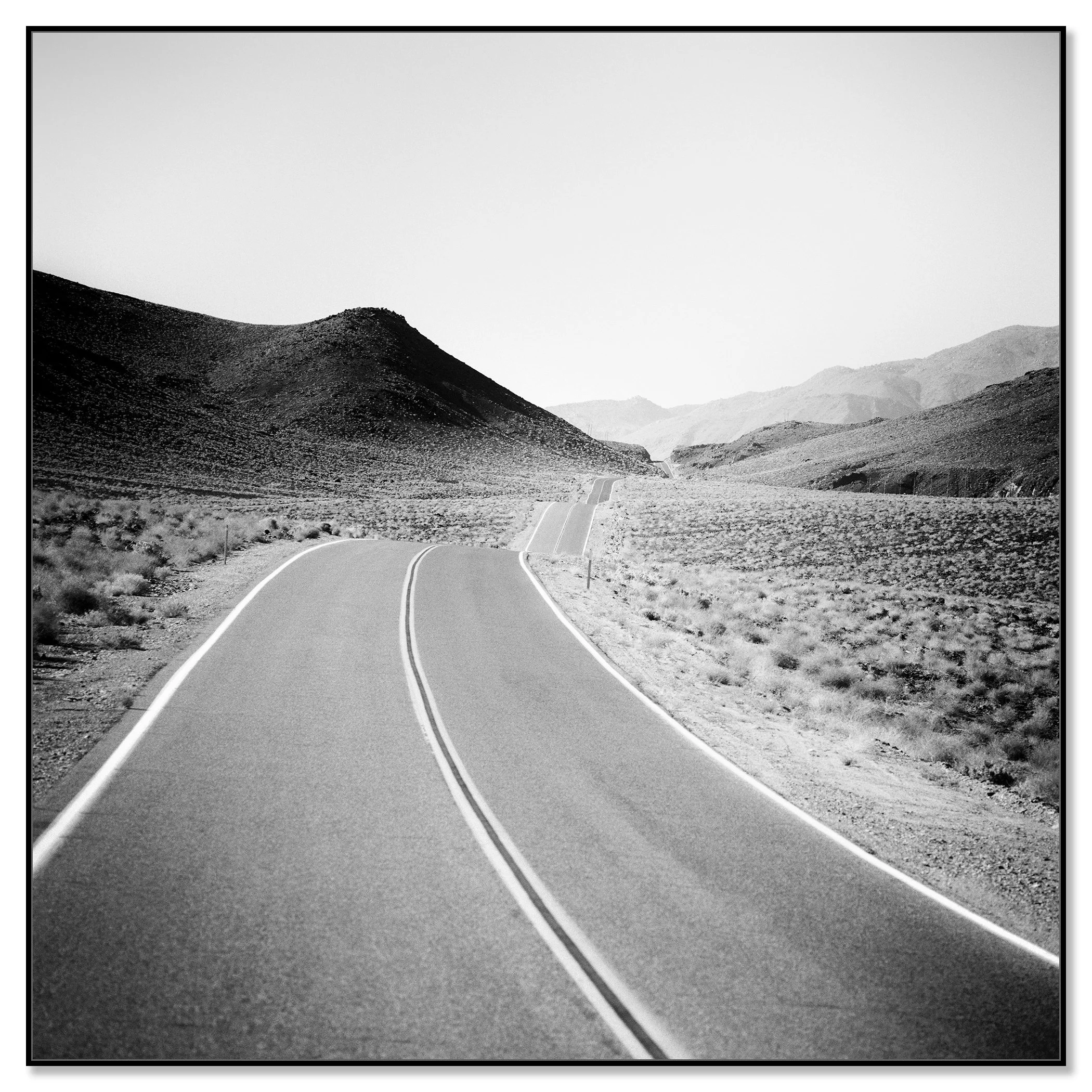Way to Nowhere, Study 1 – black-and-white photograph in a black aluminium ArtBox frame. Photo by Gerald Berghammer.