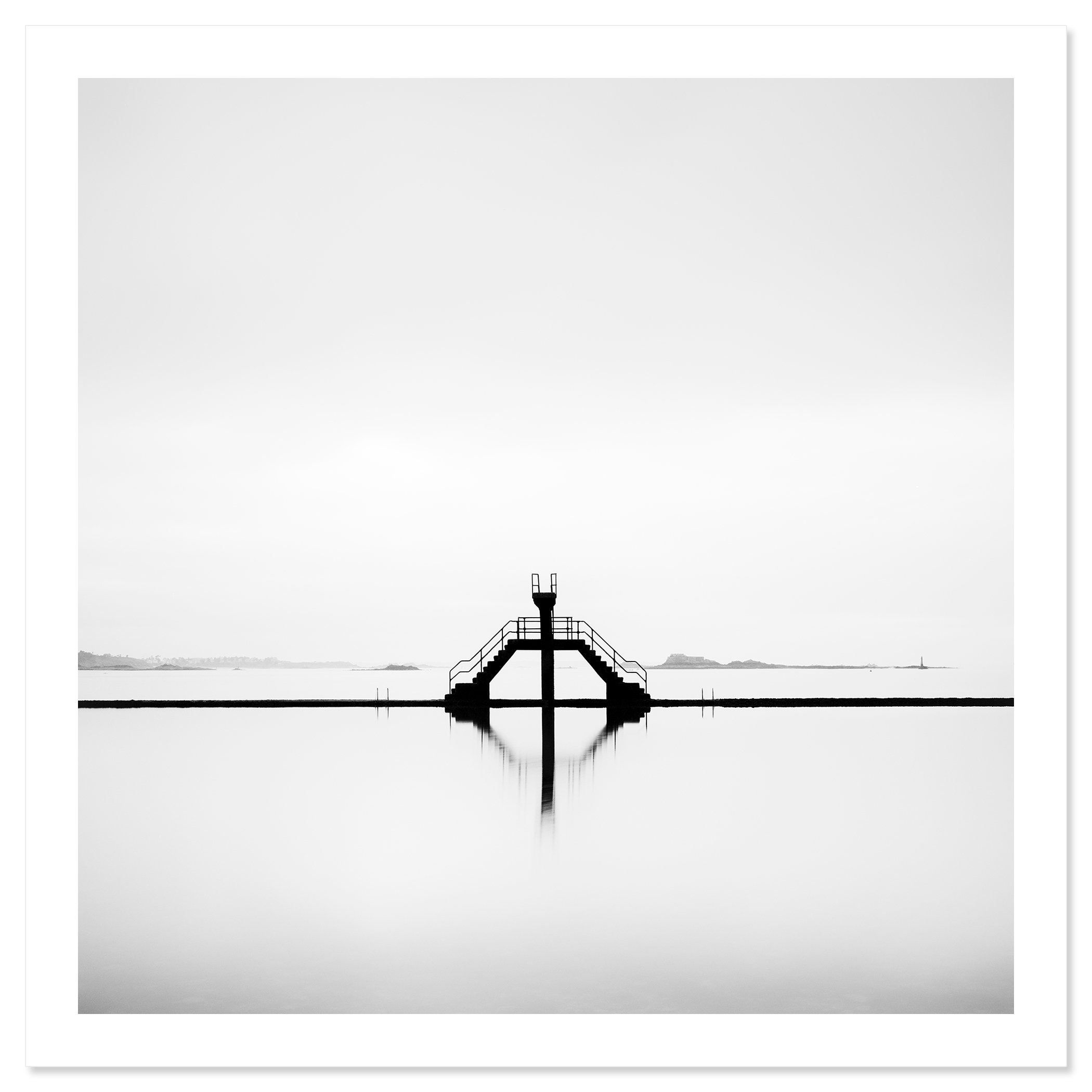 Diving Platform Study 2 – black-and-white fine art print on Hahnemühle Photo Rag Baryta by Gerald Berghammer.