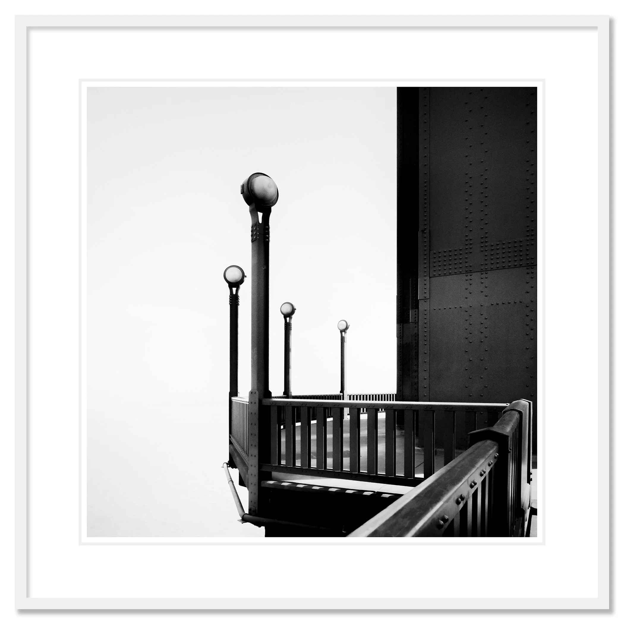 Golden Gate Study 9 – archival pigment print in a white aluminium frame with a white museum-quality mount by Gerald Berghammer.