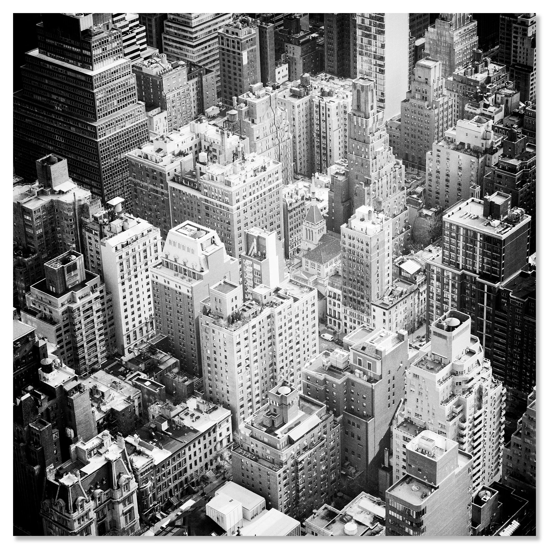 Manhattan Study 3 displayed as a frameless black-and-white artwork mounted on aluminium Dibond by Gerald Berghammer.