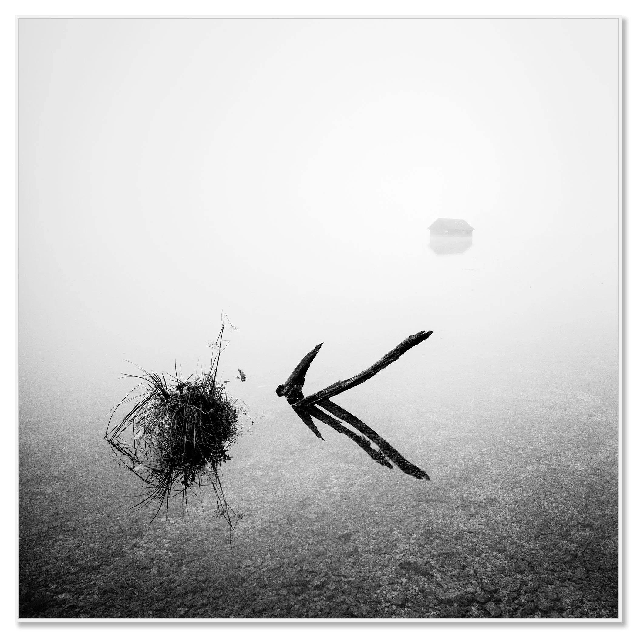 The Lake House – Austria, black-and-white photo print mounted to Dibond in a white aluminium ArtBox