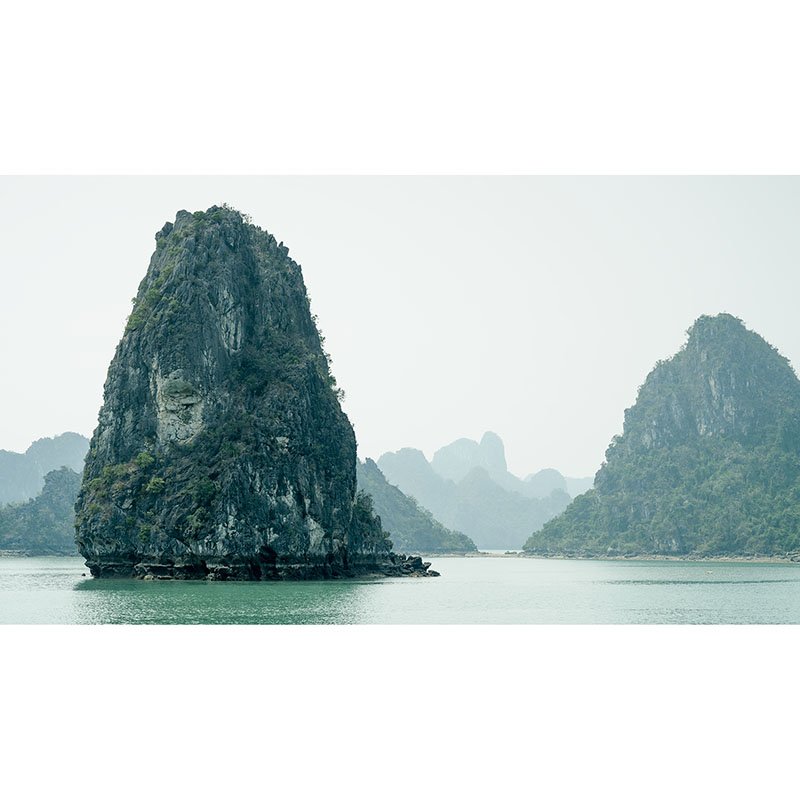 Green Limestone Cliffs Study 1 – Ha Long Bay, Vietnam | Gerald Berghammer