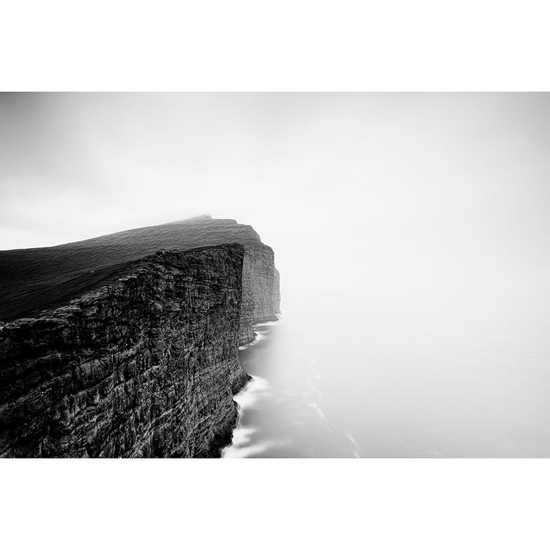 Foggy Slave Cliff Study 2 – Faroe Islands | Gerald Berghammer