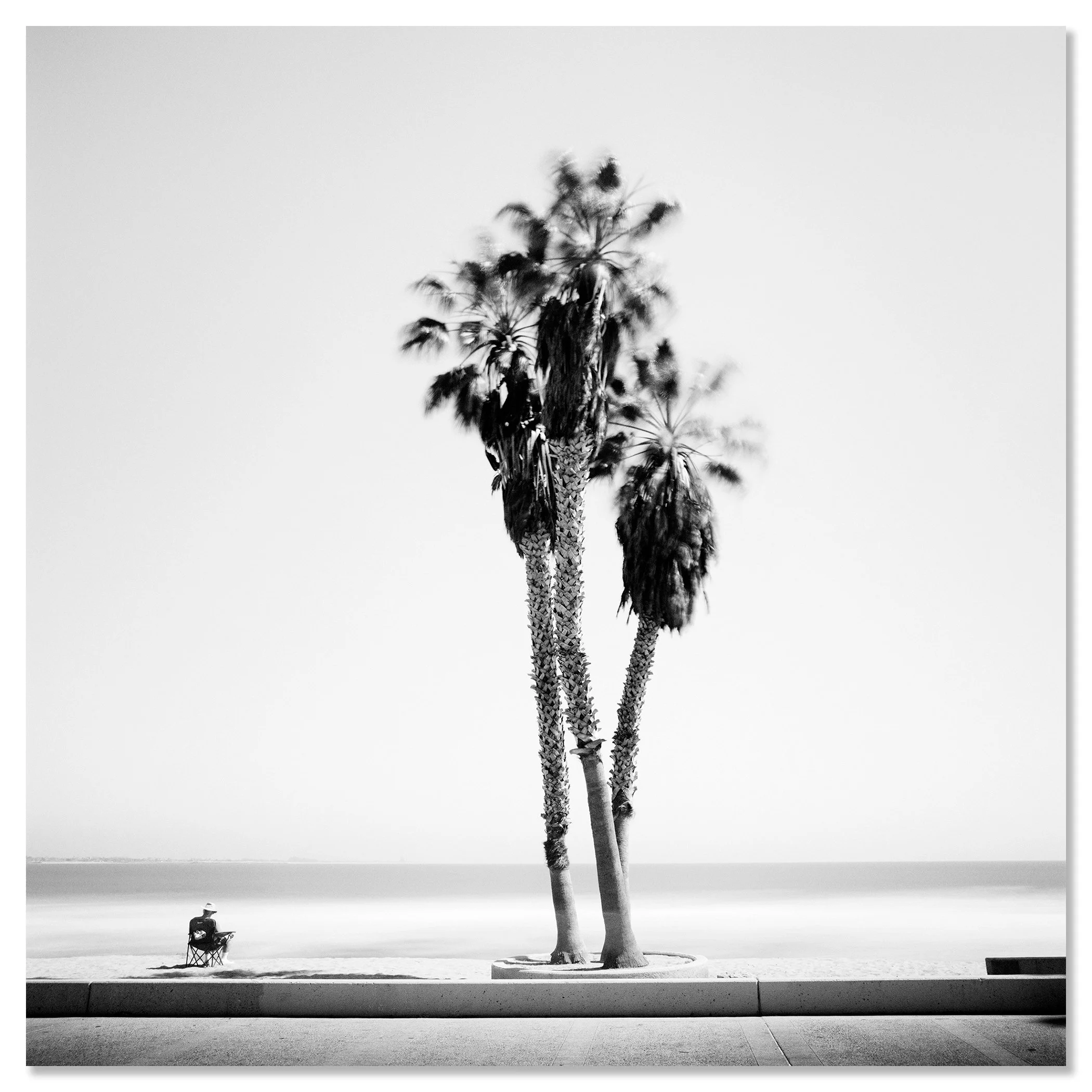 Sunday Relaxing by Gerald Berghammer displayed as a frameless black-and-white artwork mounted on aluminium Dibond.