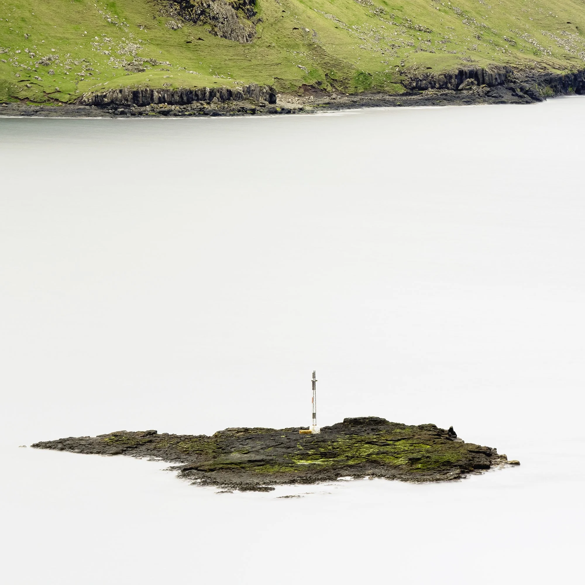 Zoomed-in detail of Green Rock Island – Faroe Islands colour fine art print