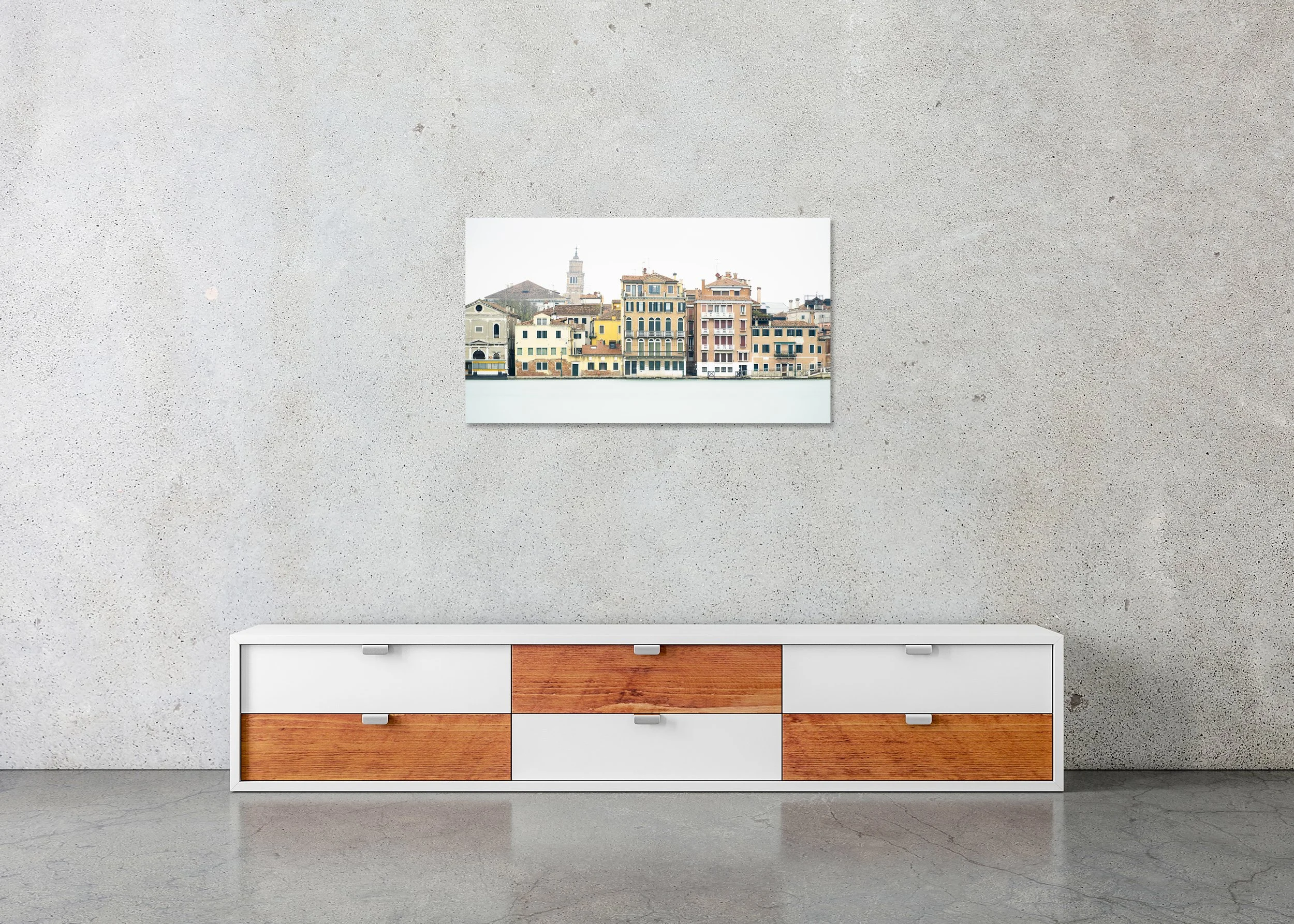 View of Venice, Panorama Study 6 – frameless colour photograph on aluminium Dibond displayed in a minimalist interior. Photo by Gerald Berghammer.