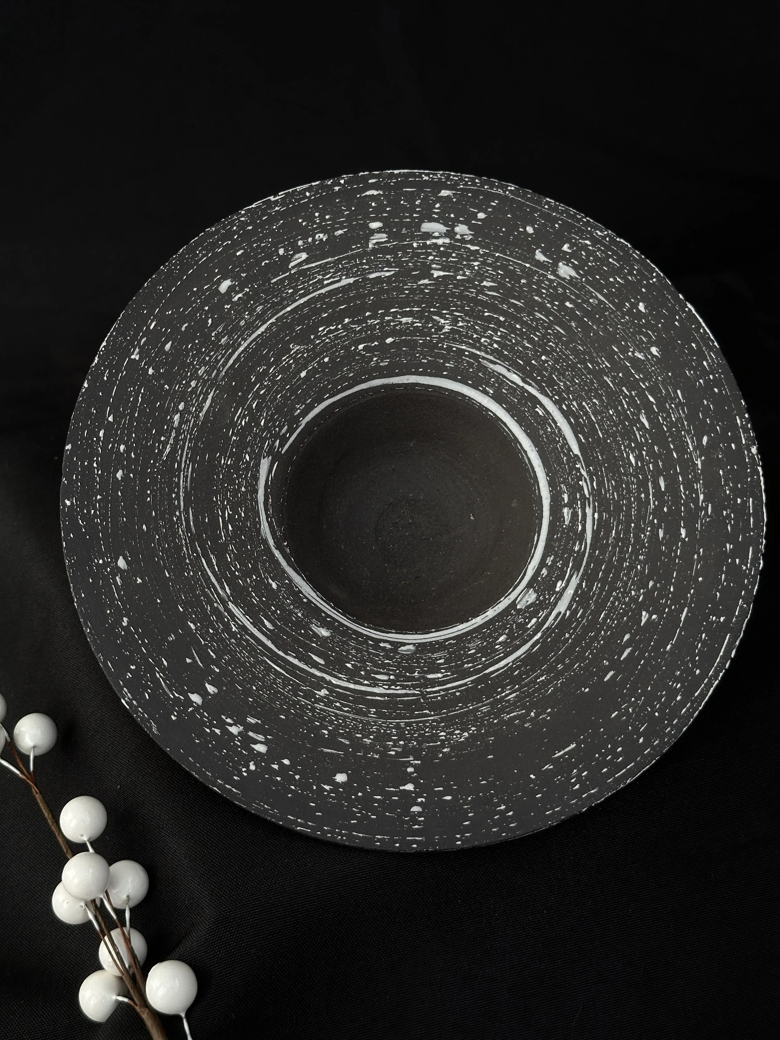Black bowl with white slip decoration I