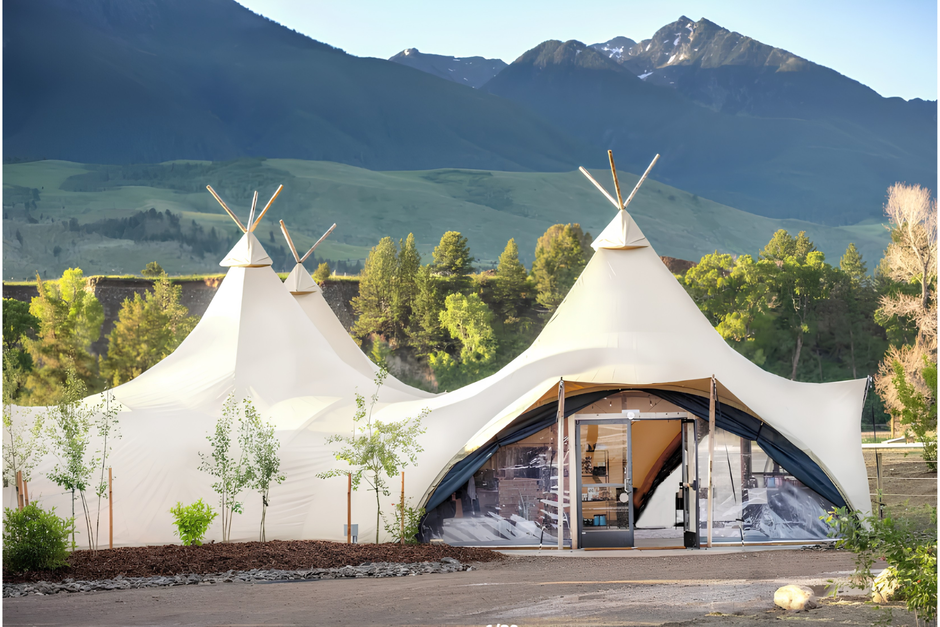 Under Canvas, North Yellowstone, Paradise Valley, Montana, USA