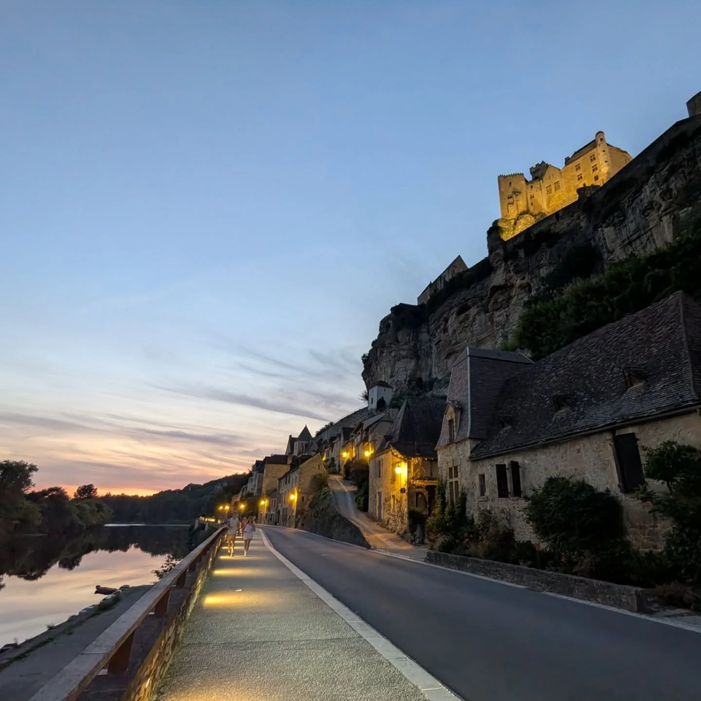 Summer rewind, autumn travel inspo 🏰 🇨🇵

The Dordogne Valley - tucked in southwestern France along the Dordogne River, just east of Bordeaux - is a region celebrated for its over 20 villages officially ranked among the &ldquo;Most Beautiful Villag