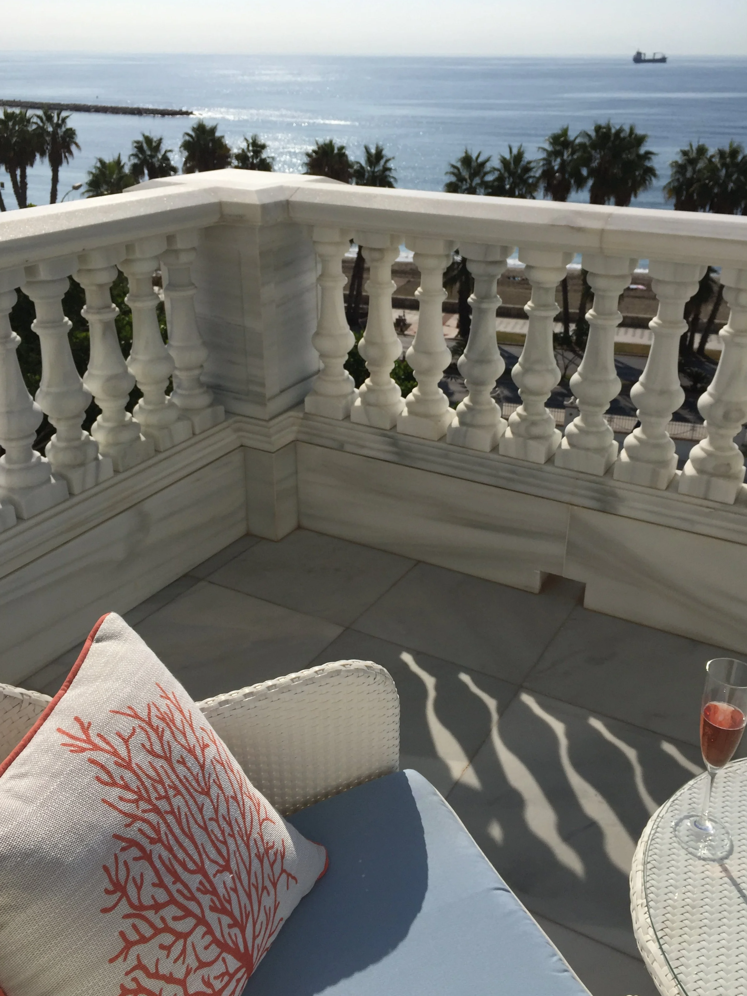 Terrace+Gran+Hotel+Miramar.png