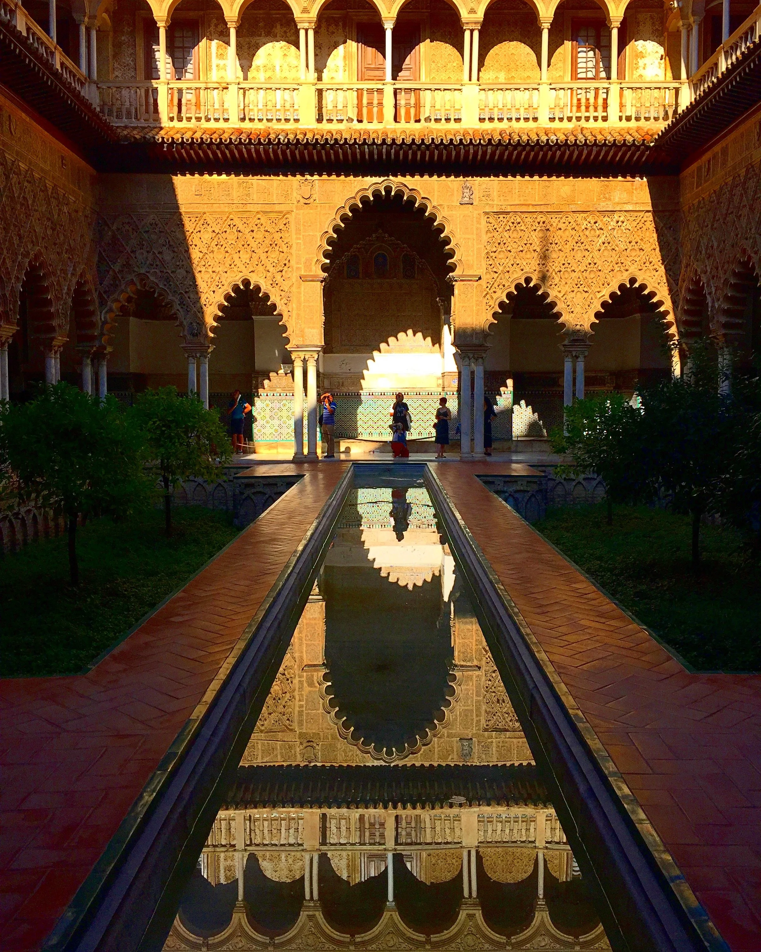 Real Alcazar_reflections.JPG