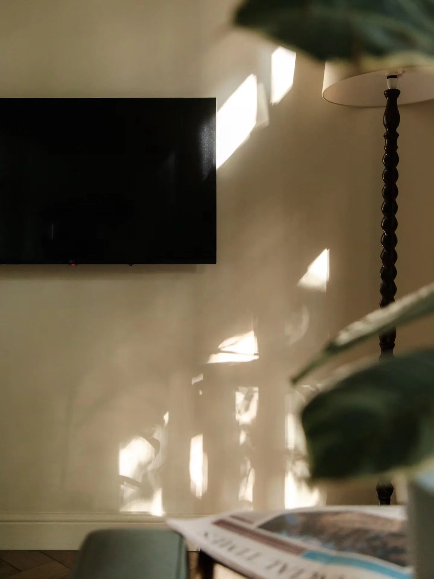 This January, choose a reset over resolutions.

No 'new year, new me' required. Just a few days in a cabin, surrounded by quiet and trees, to recalibrate before the year gets loud again. 

Let the year arrive slowly.

Long walks. Early nights. Real c