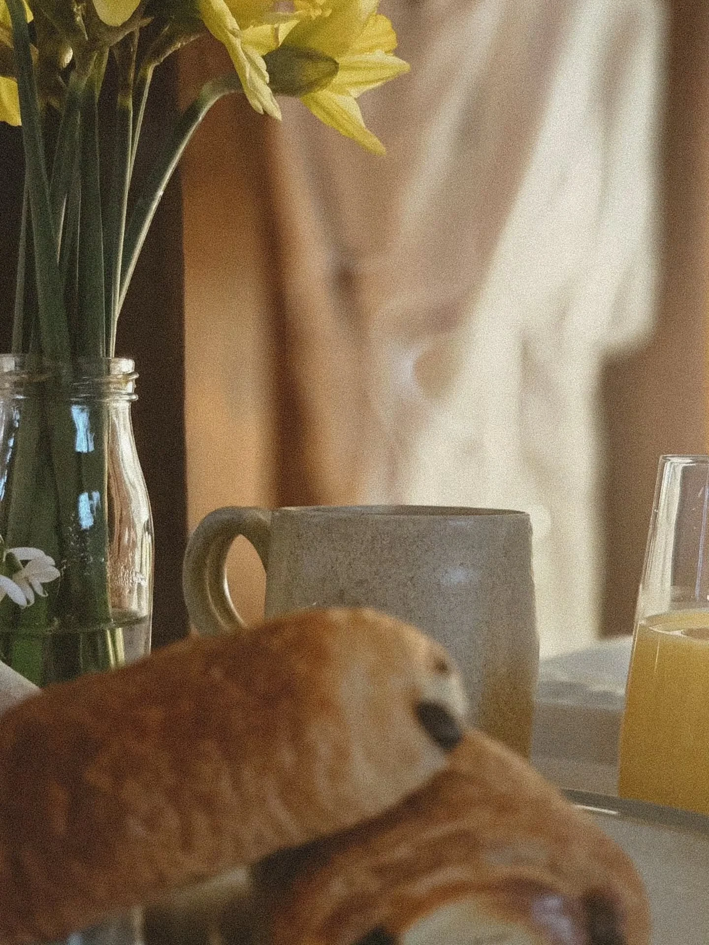 When was the last time you saw the sun?

We&rsquo;ve been moving slowly here. Letting mornings stretch into afternoons. Breakfasts blur into lunch. Endless hours spent hibernating in fluffy robes while the rain keeps time on the roof.

The days are s