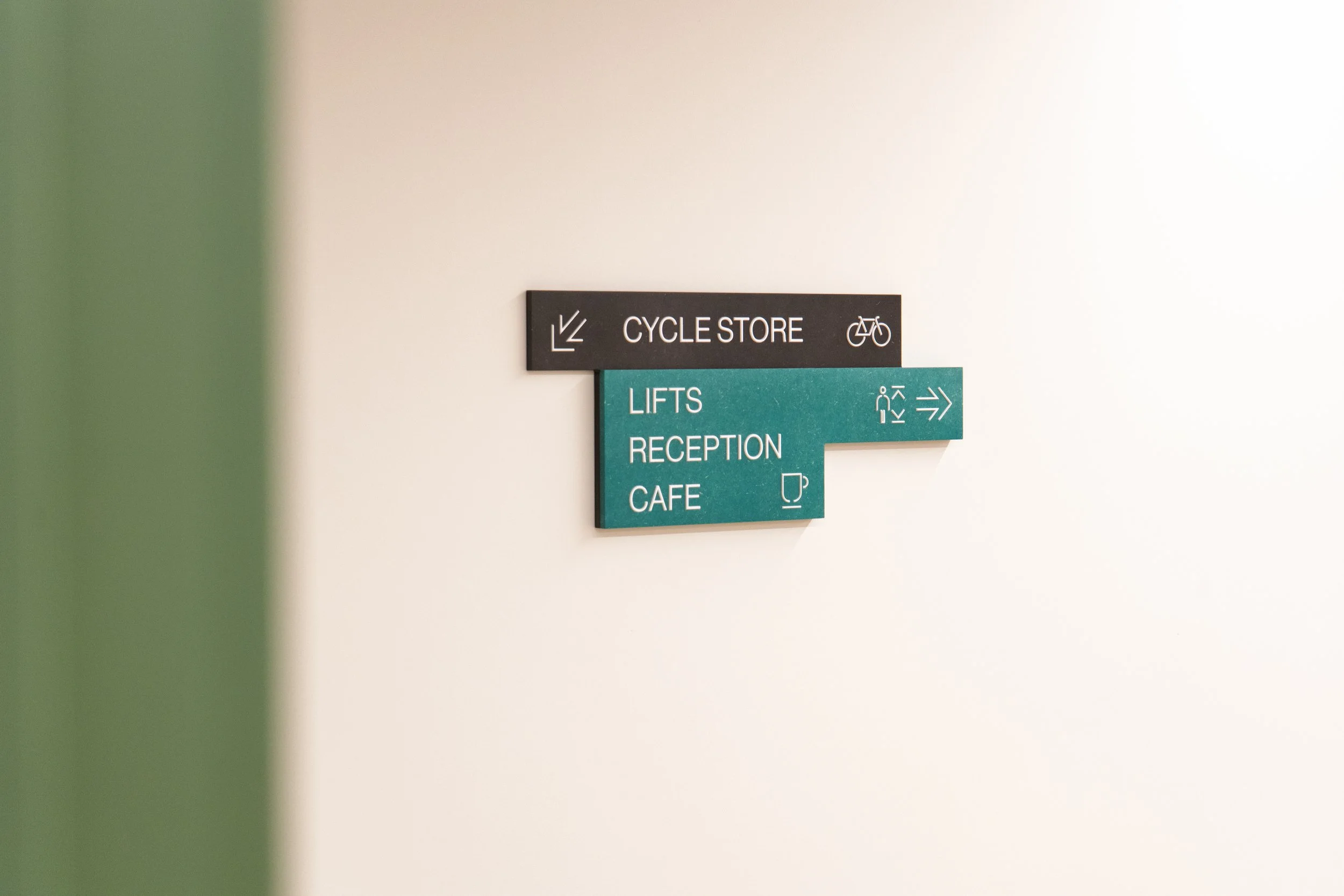 DSC00420Metropolis_Wayfinding.jpg