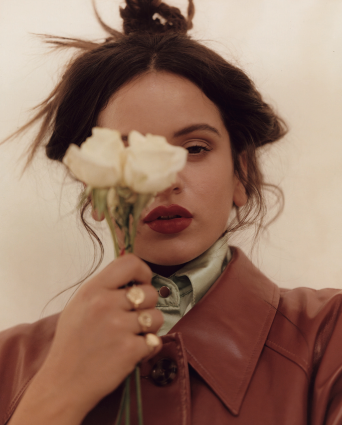 Blanc Magazine Rosalia2.png