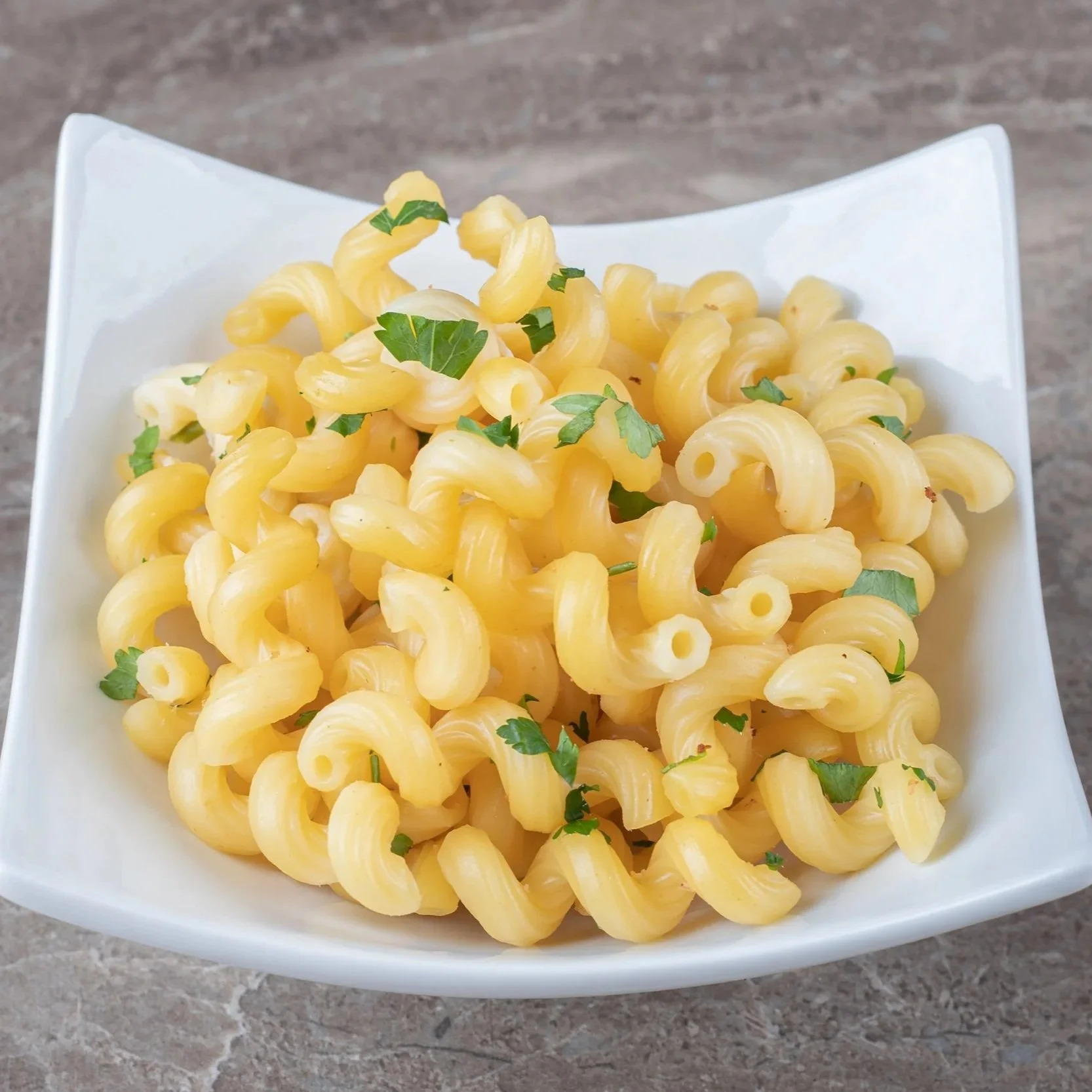 toothsome-pasta-with-green-vegetables-marble.jpg
