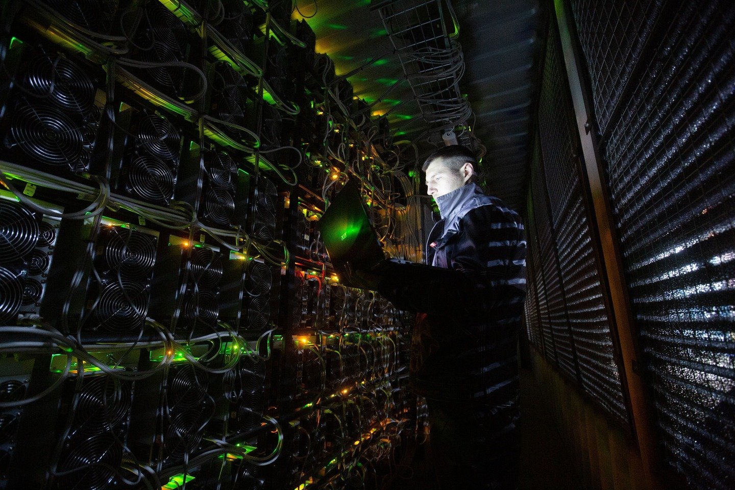 bitcluster-20.12.20d-99.jpg
