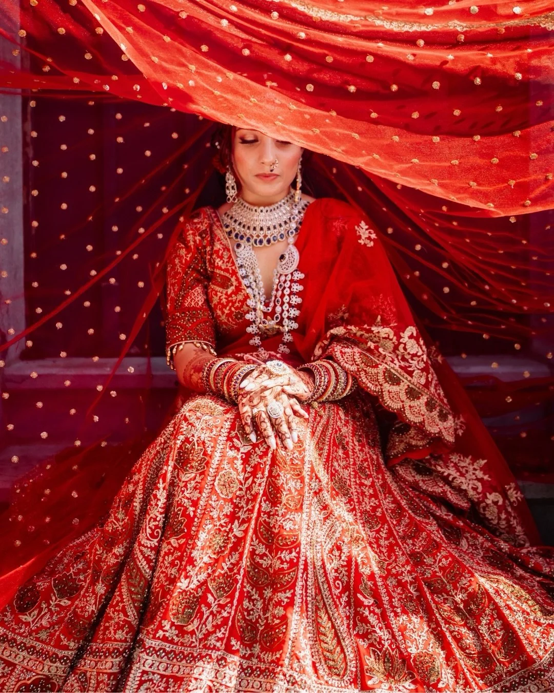 More than a portrait&mdash;this is her story. 
Toshna&rsquo;s gorgeous Sindhi-Punjabi destination wedding, held at the border near France and Belgium.

Photo &amp; Video - @kat_films 
Decor - @mm.decoration_ 
MUA - @glowbyamanat 
Mehndi - @mehndibyma