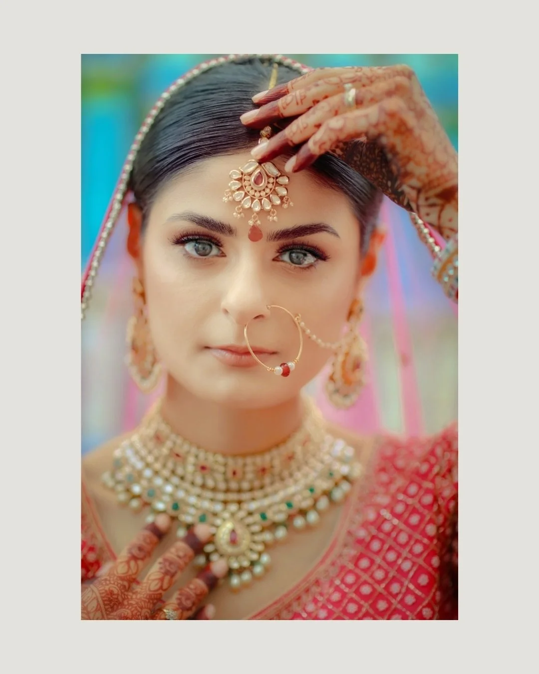 Simran &amp; Mehul's beautiful Indian wedding.
From the archives, still can&rsquo;t believe I didn&rsquo;t share these earlier.
Captured by Kat films

Photo &amp; Video - @kat_films 
Catering - @dosa.restaurant 
Decor &amp; stage - @vcreationspartyse